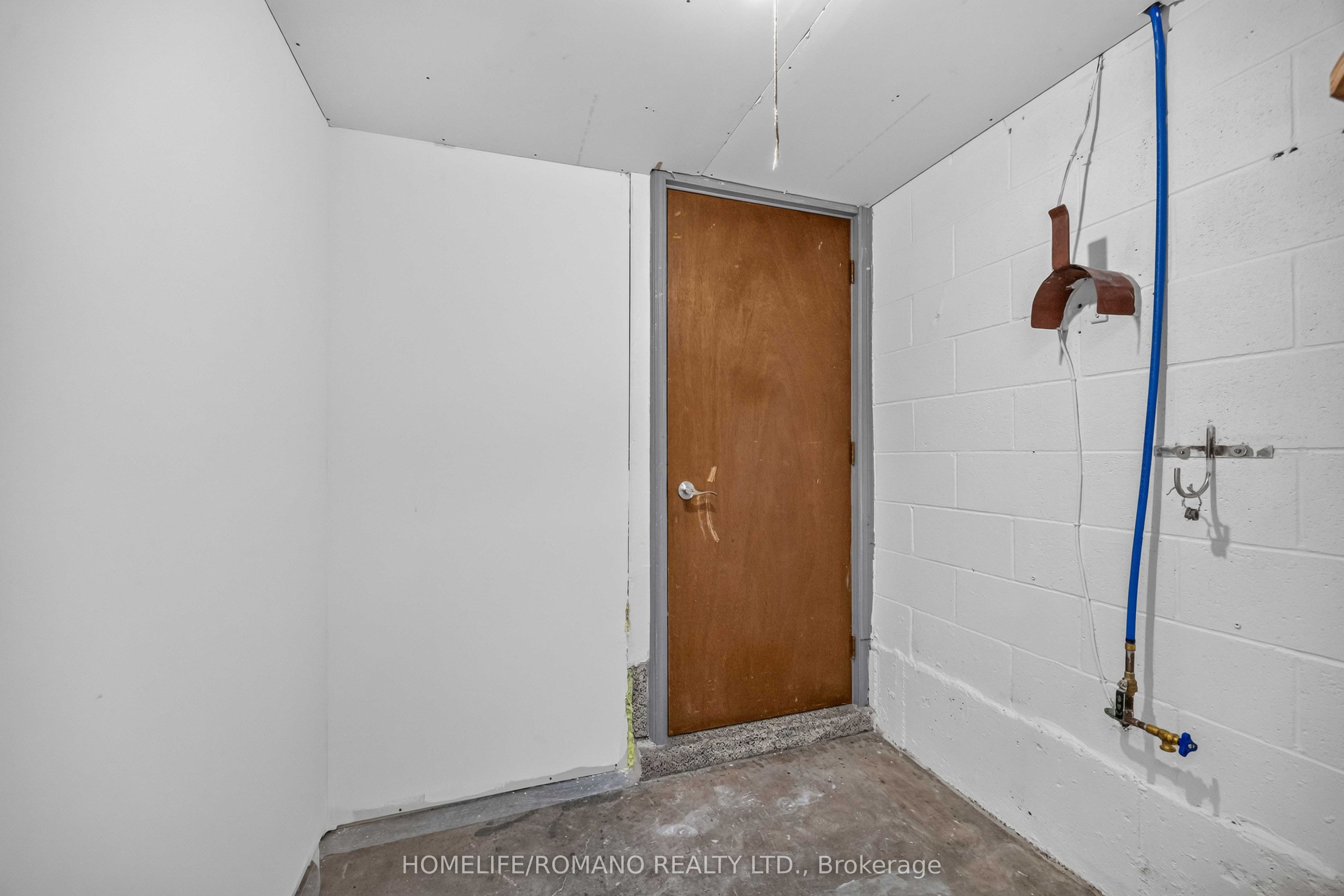 61 Gas Light Crescent Bsmt Property Photo 6
