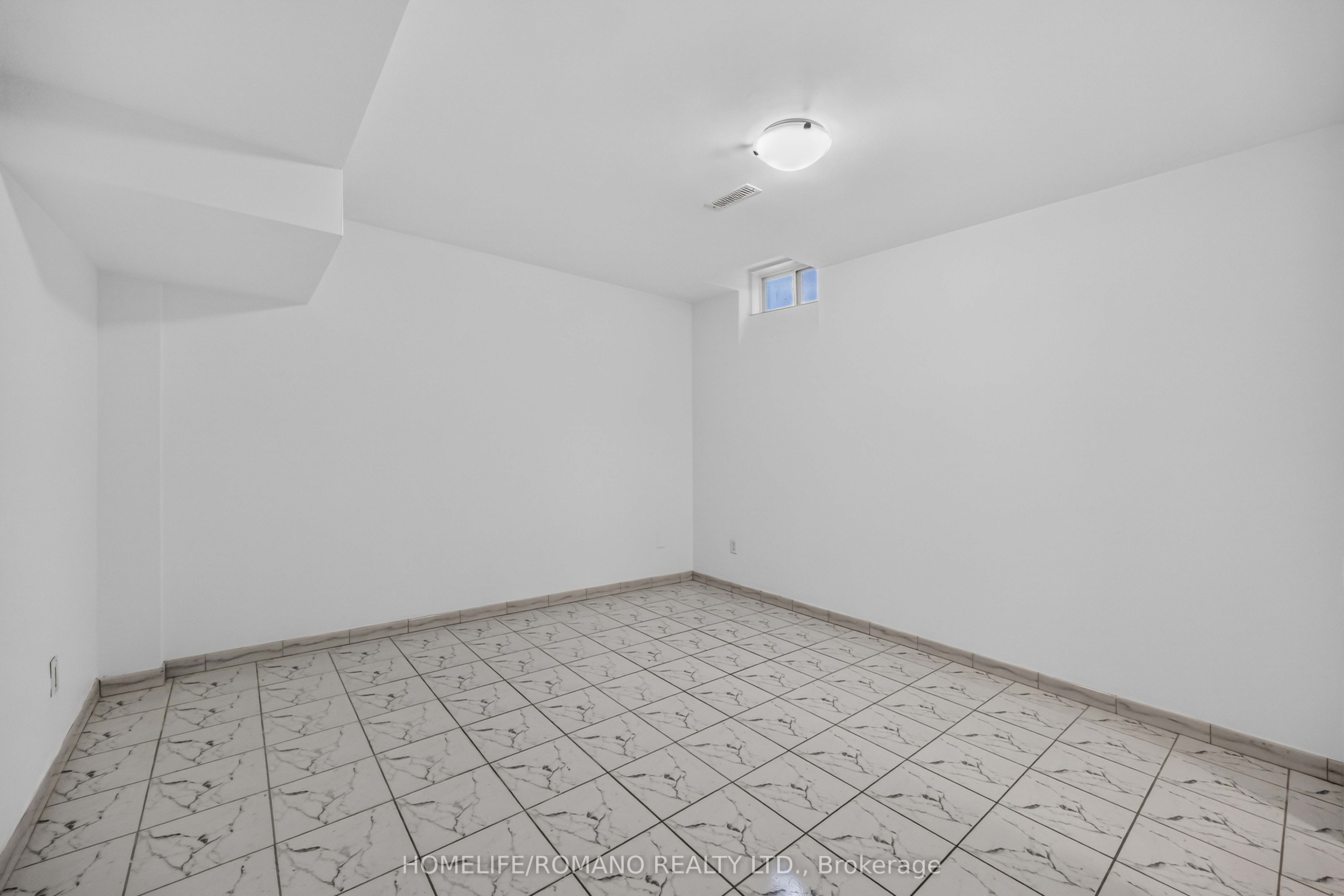 61 Gas Light Crescent Bsmt Property Photo 29
