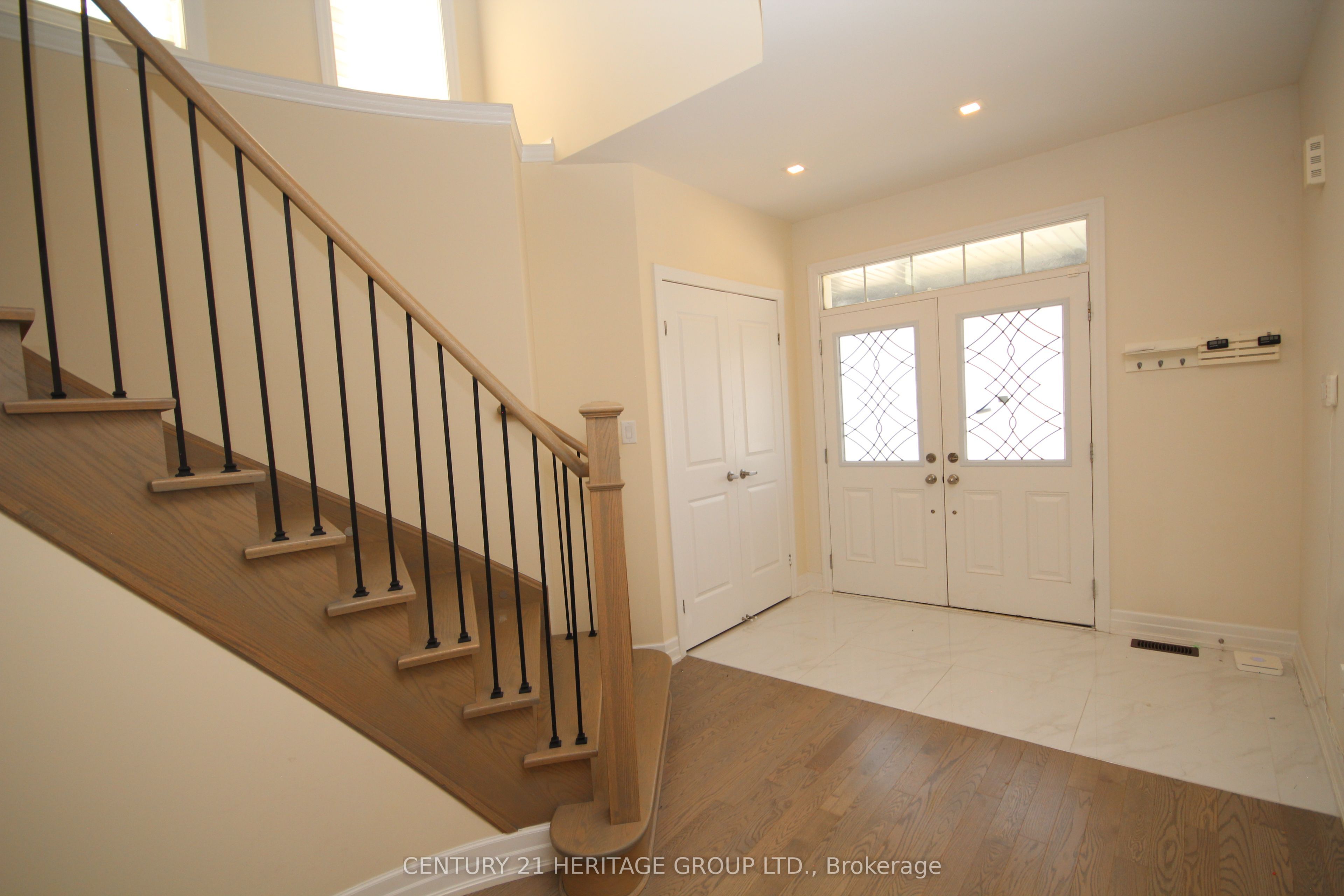 83 Kingknoll Crescent Property Photo 3