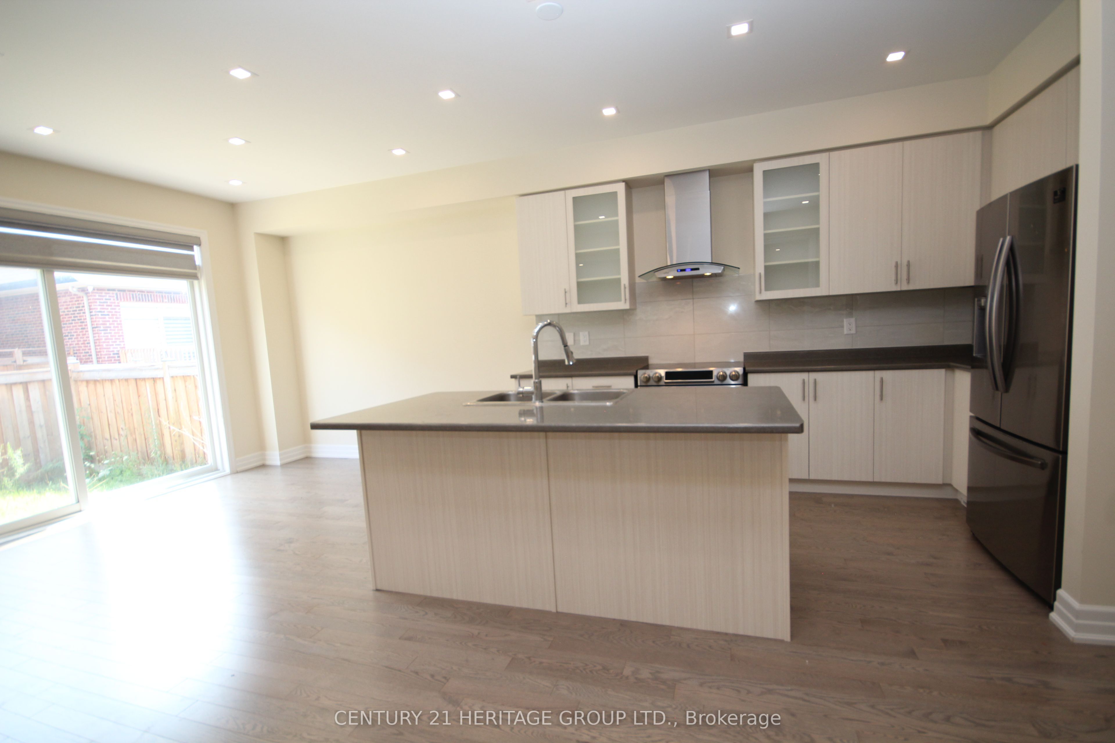 83 Kingknoll Crescent Property Photo 9