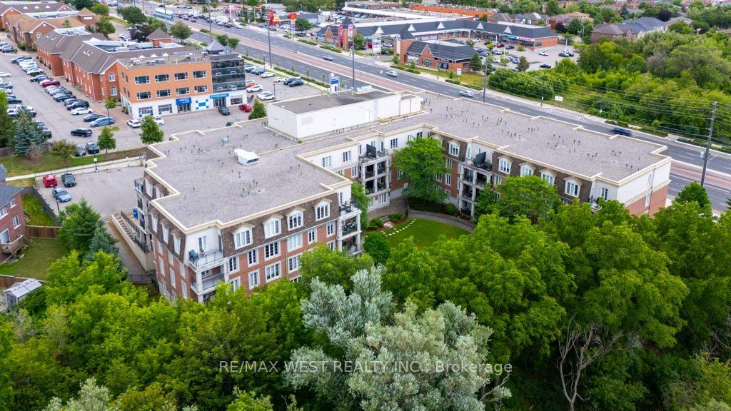 4620 Highway 7 Avenue Ph 413 Property Photo 3