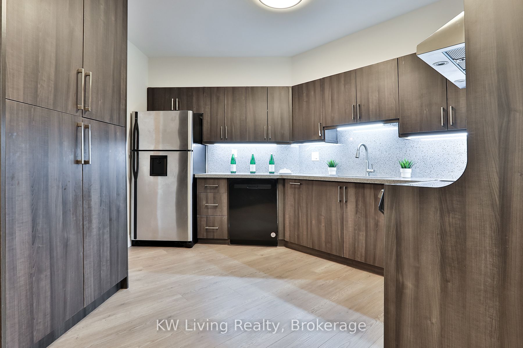 9 Chalmers Road 101 Property Photo 18
