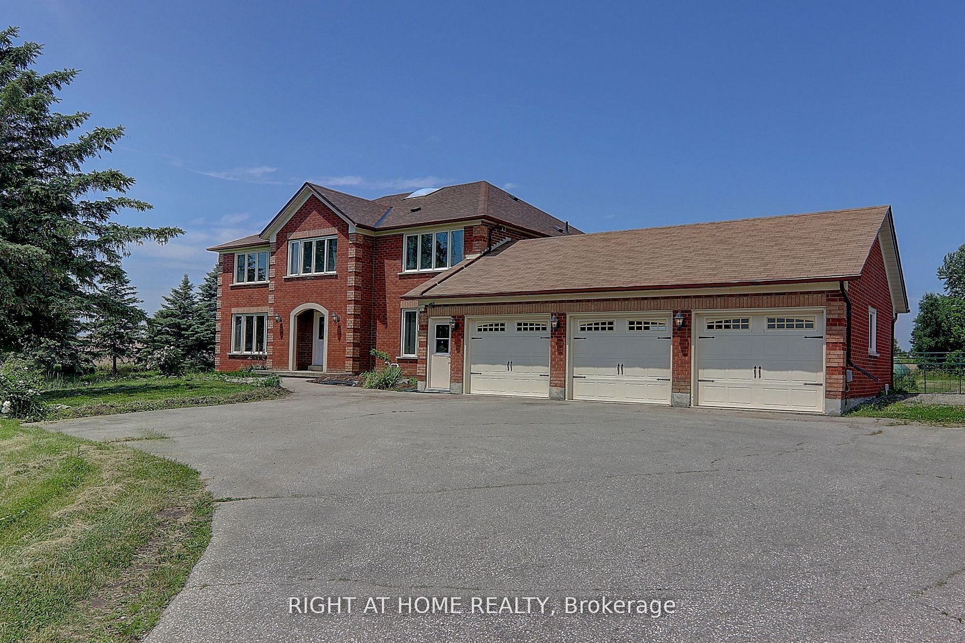 1008 Mount Albert Road Property Photo 3
