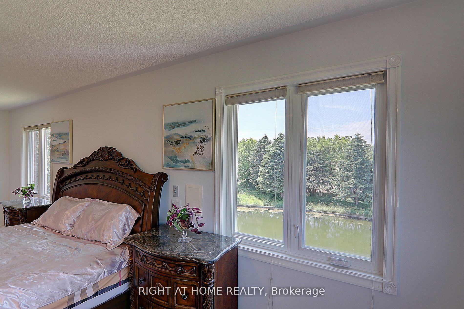 1008 Mount Albert Road Property Photo 14