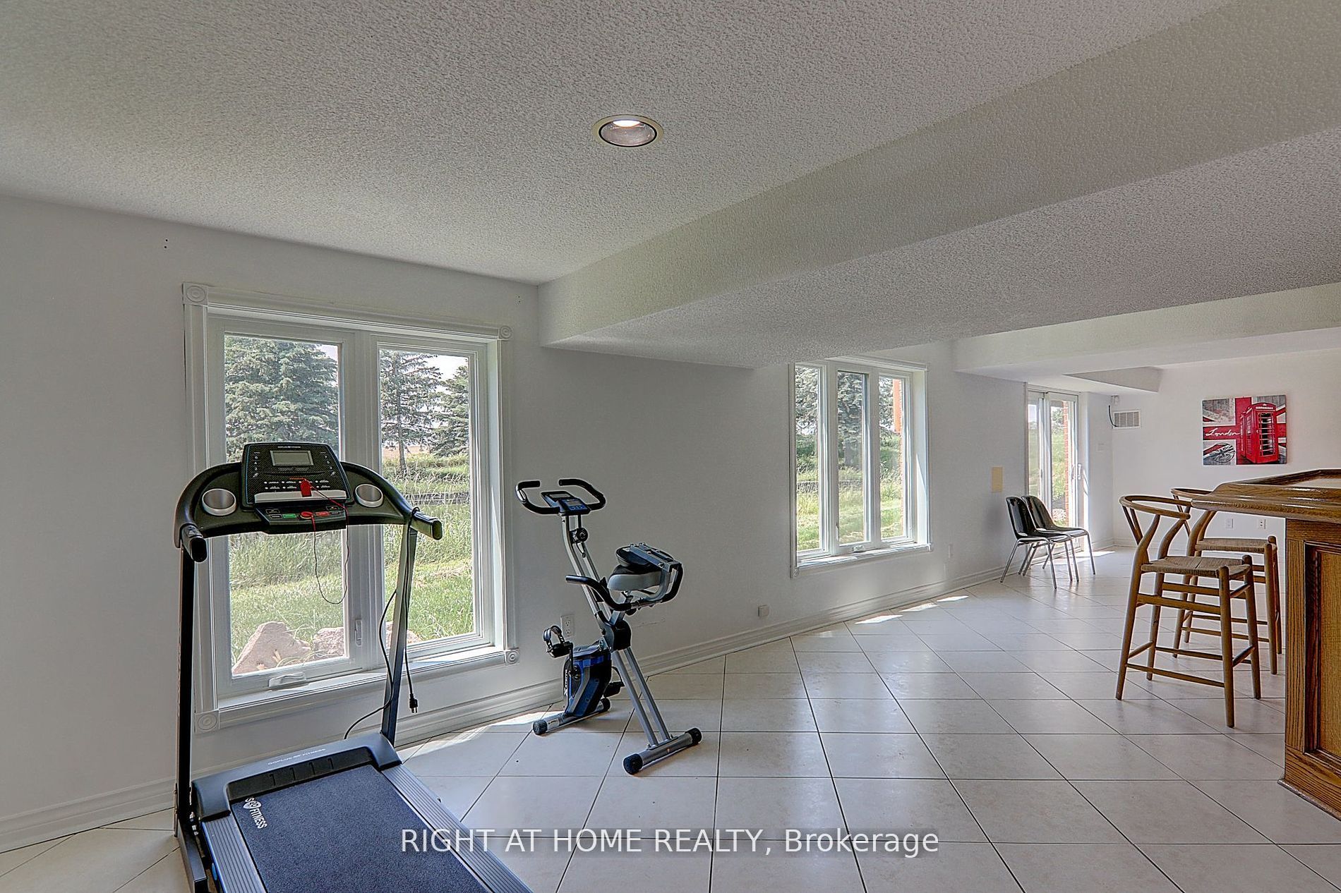 1008 Mount Albert Road Property Photo 24