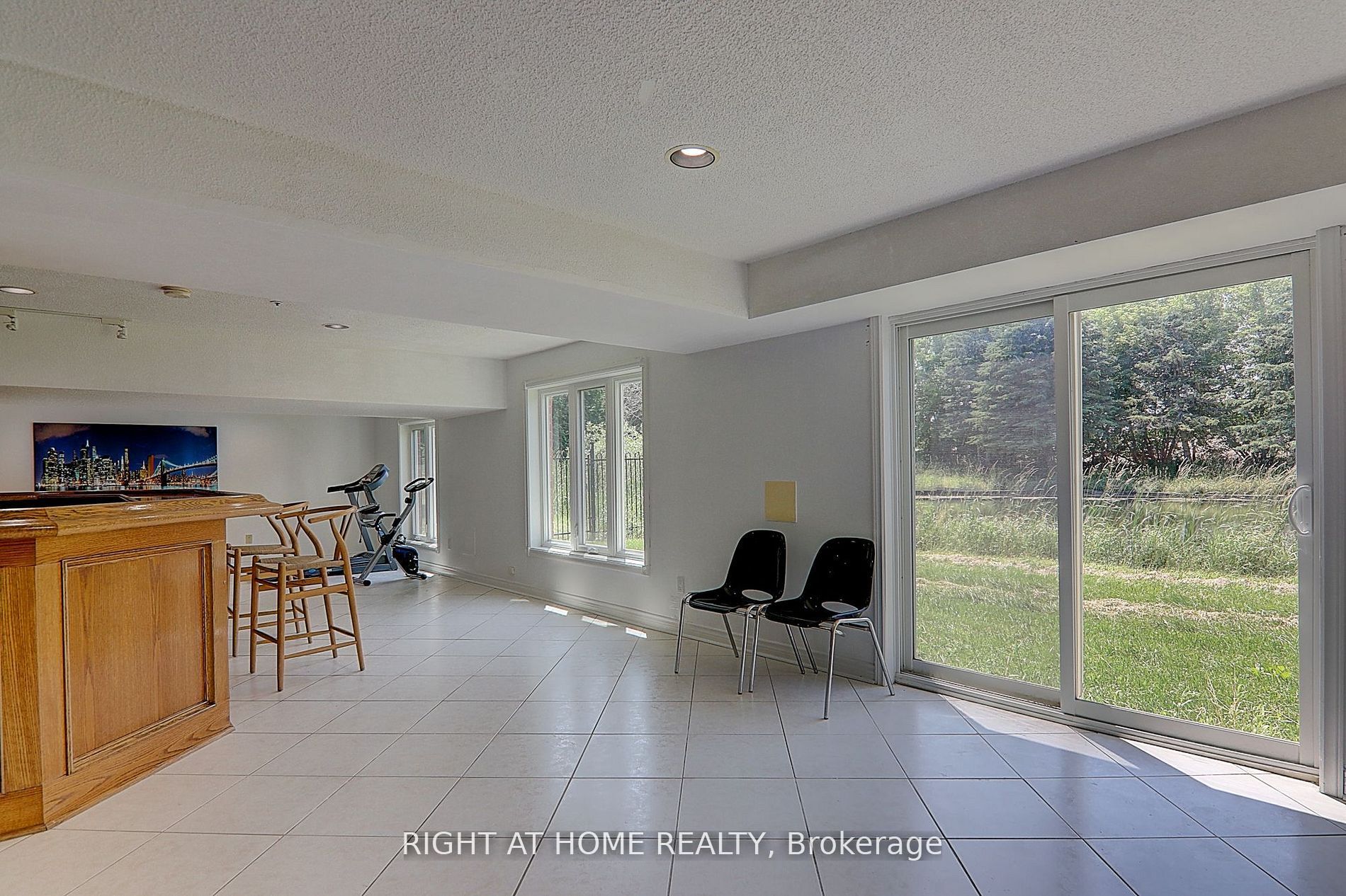 1008 Mount Albert Road Property Photo 25
