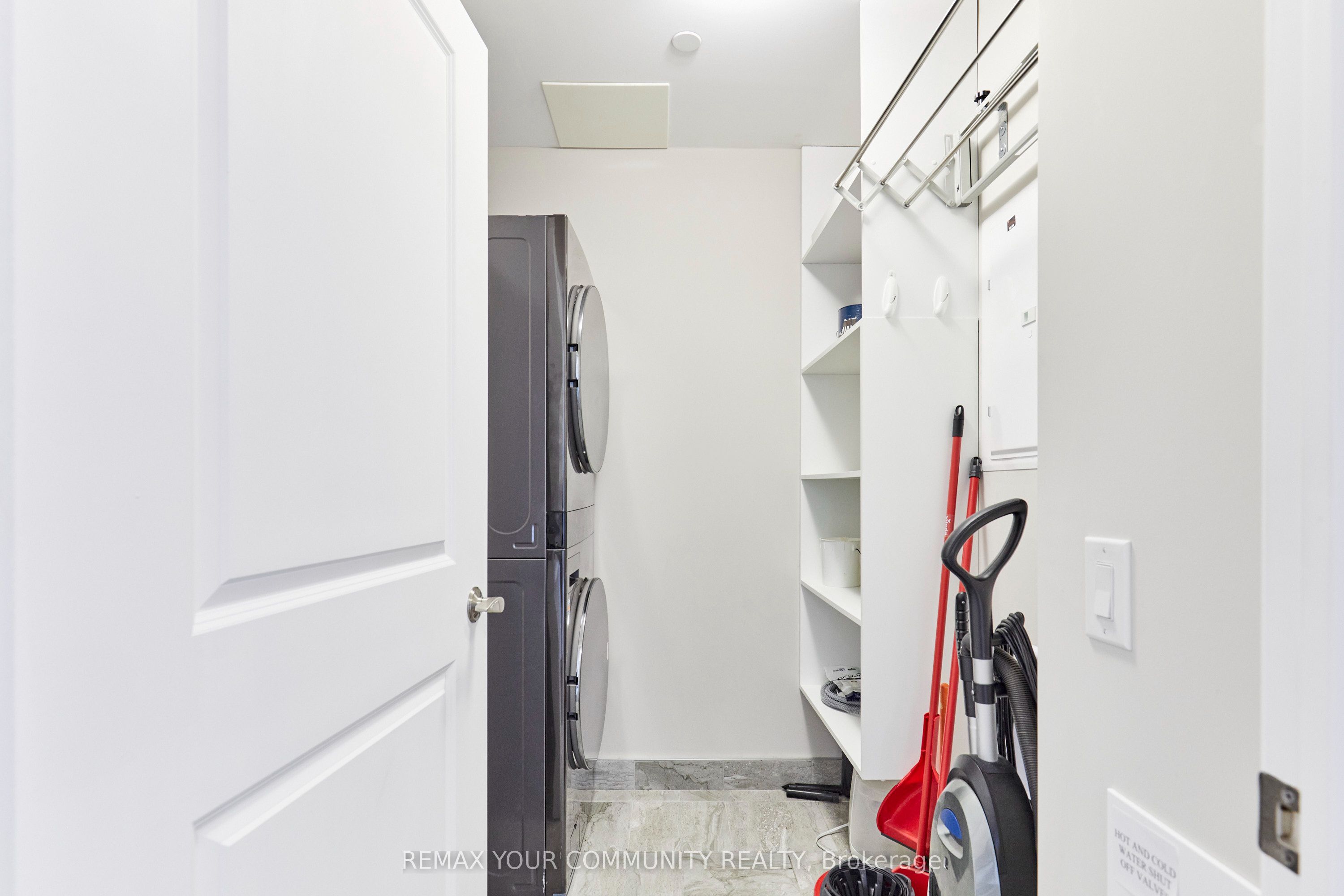 440 William Graham Drive 511 Property Photo 24
