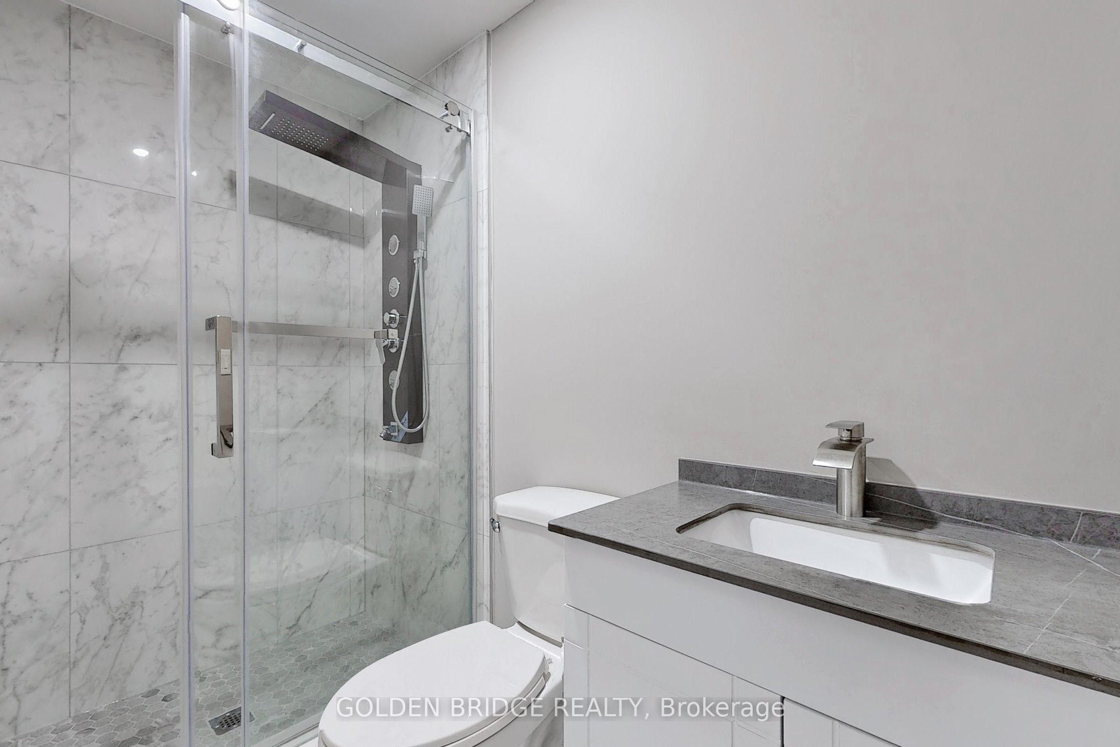 21 Persica Street Property Photo 33