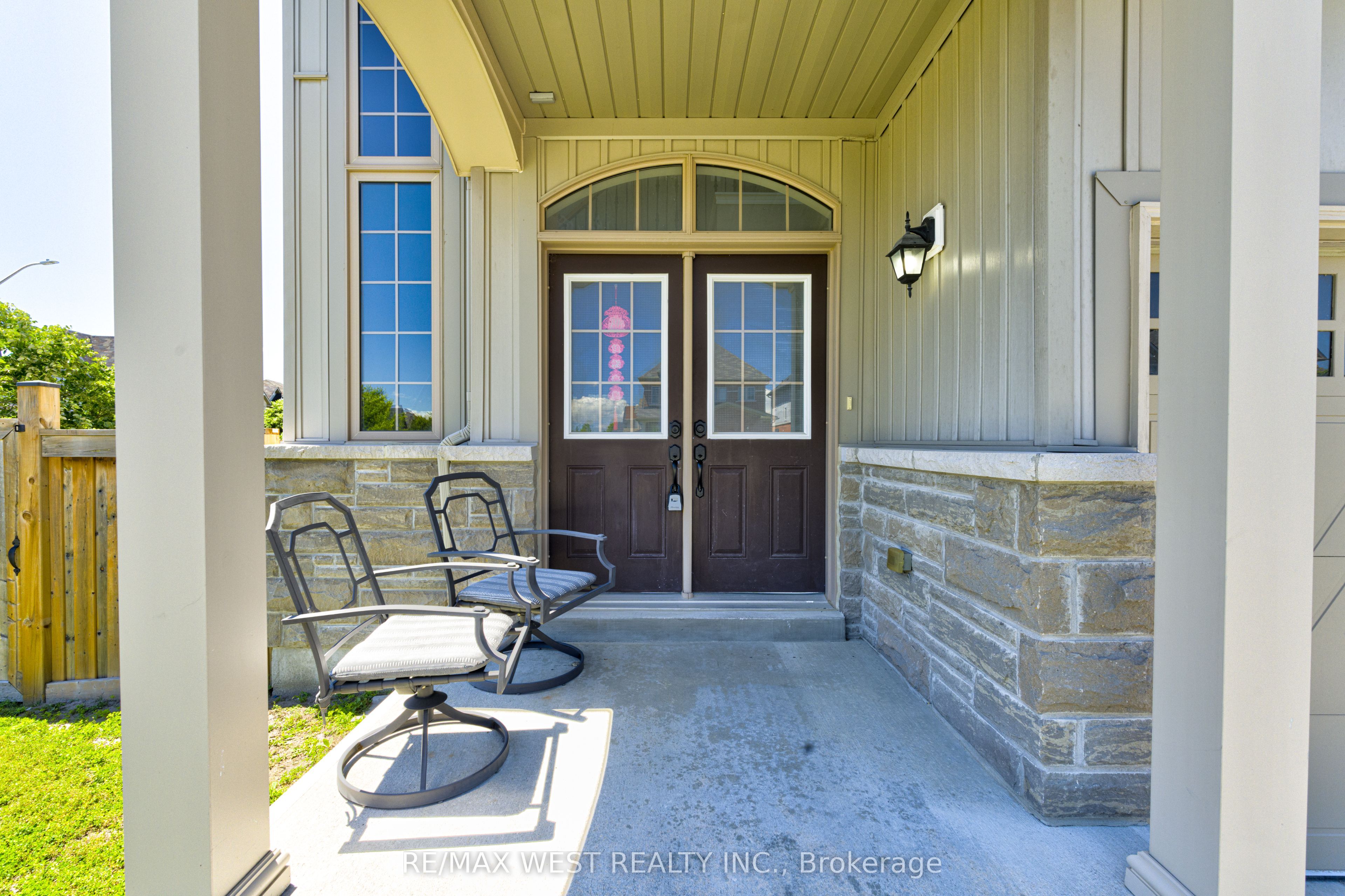 108 Decarolis Crescent Property Photo 5
