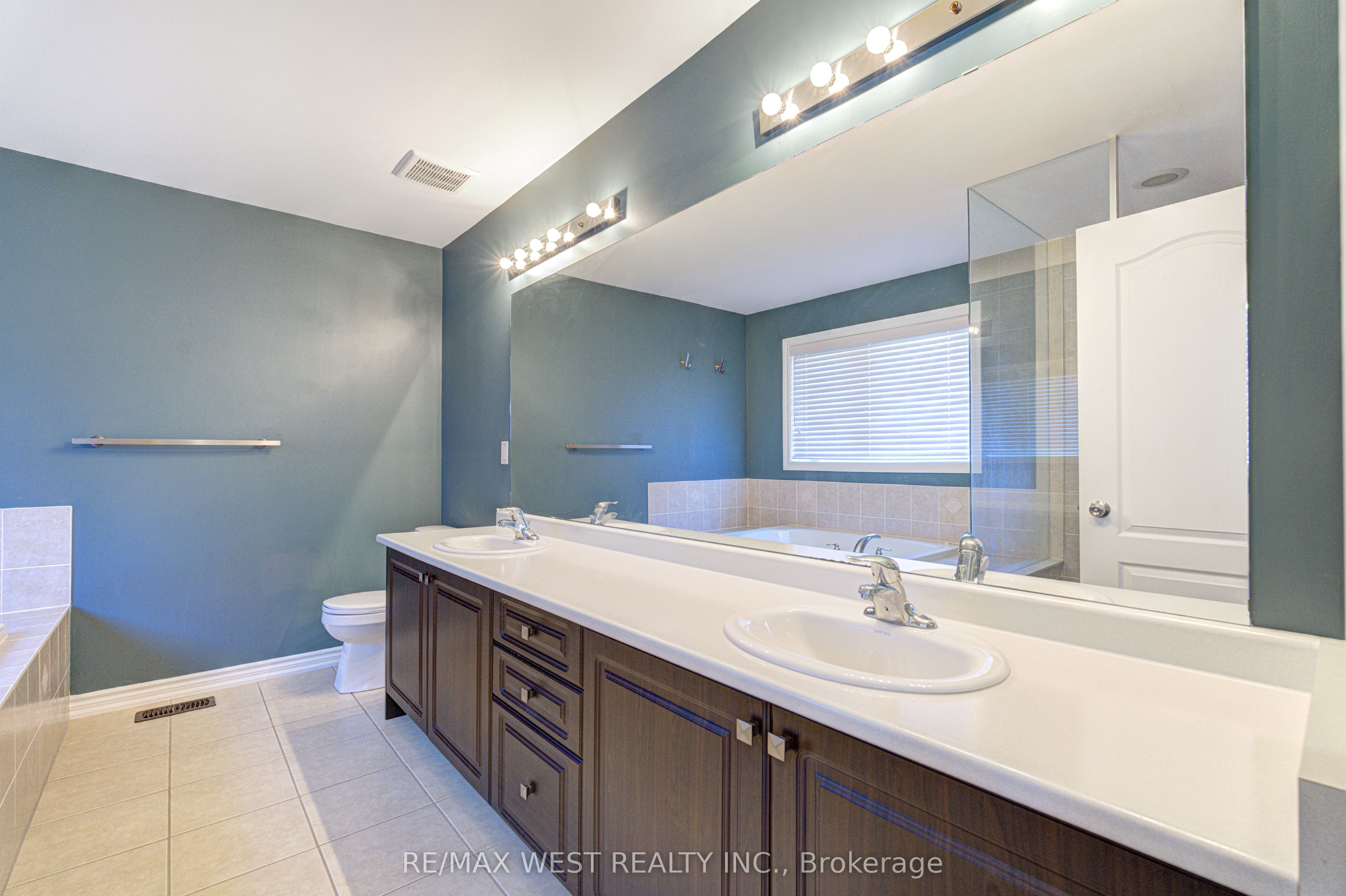 108 Decarolis Crescent Property Photo 32