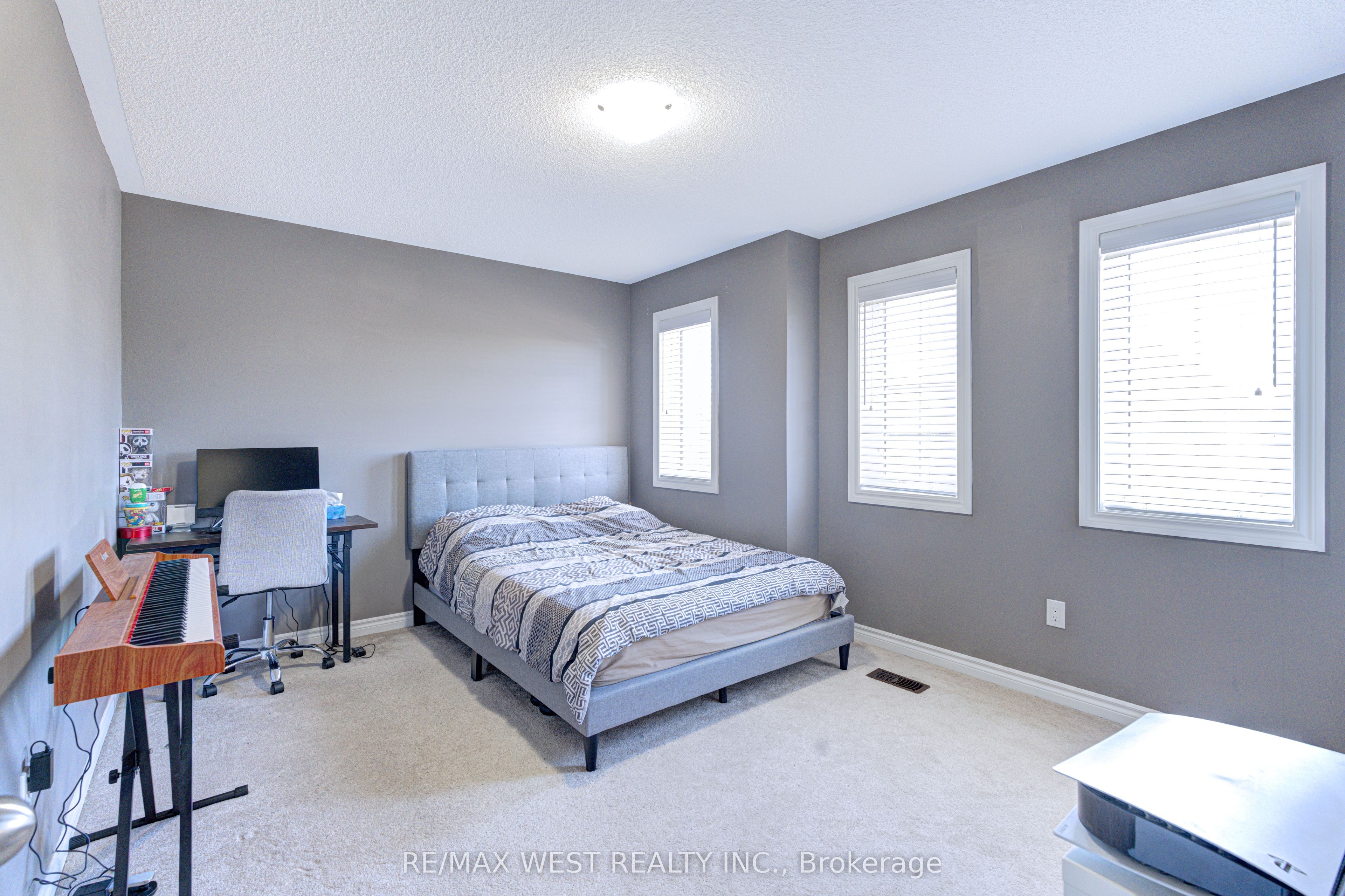 108 Decarolis Crescent Property Photo 38