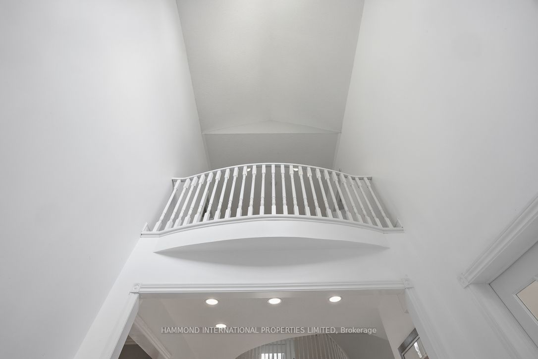 31 Vesta Drive Property Photo 6