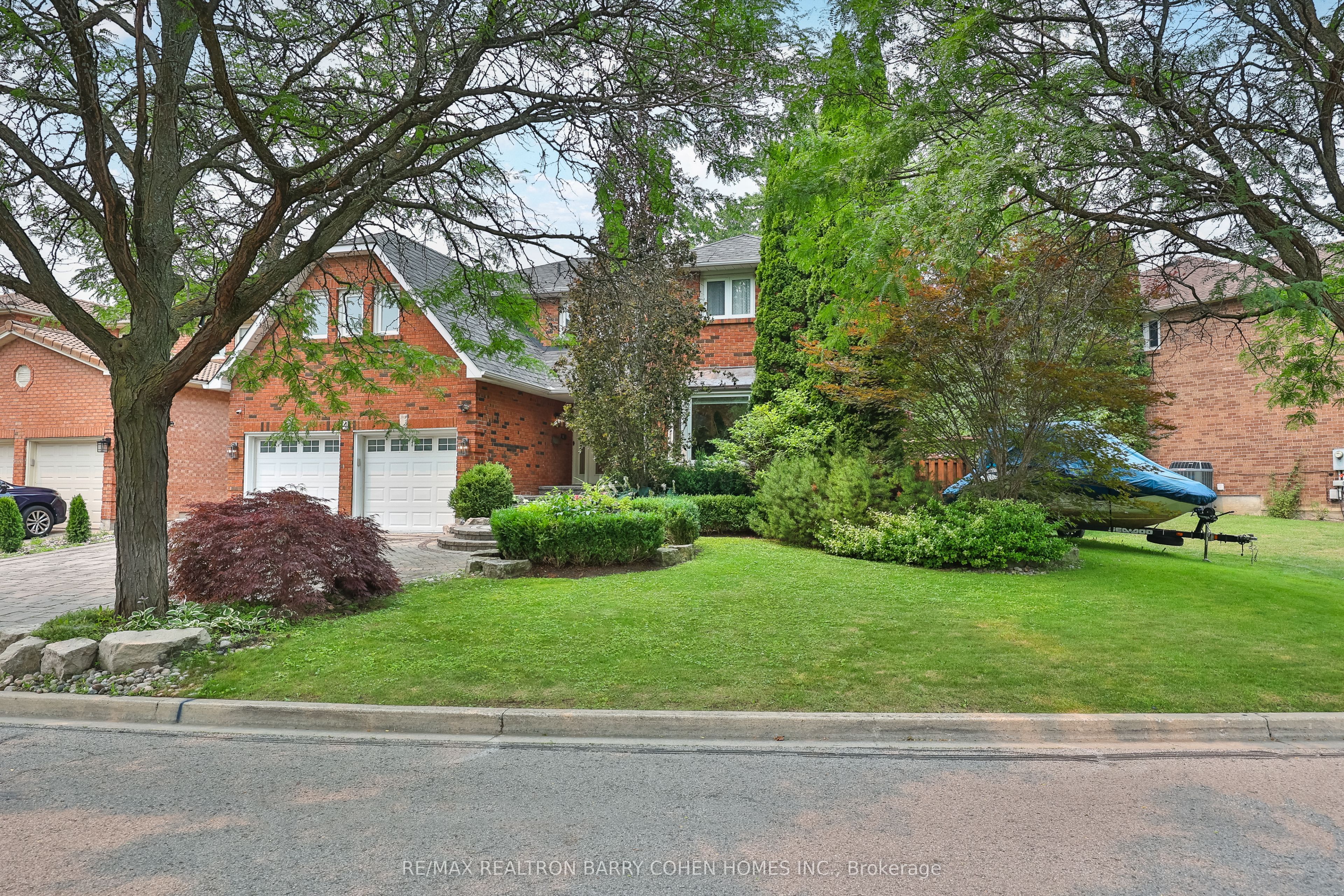 4 Hashbury Place Property Photo 1