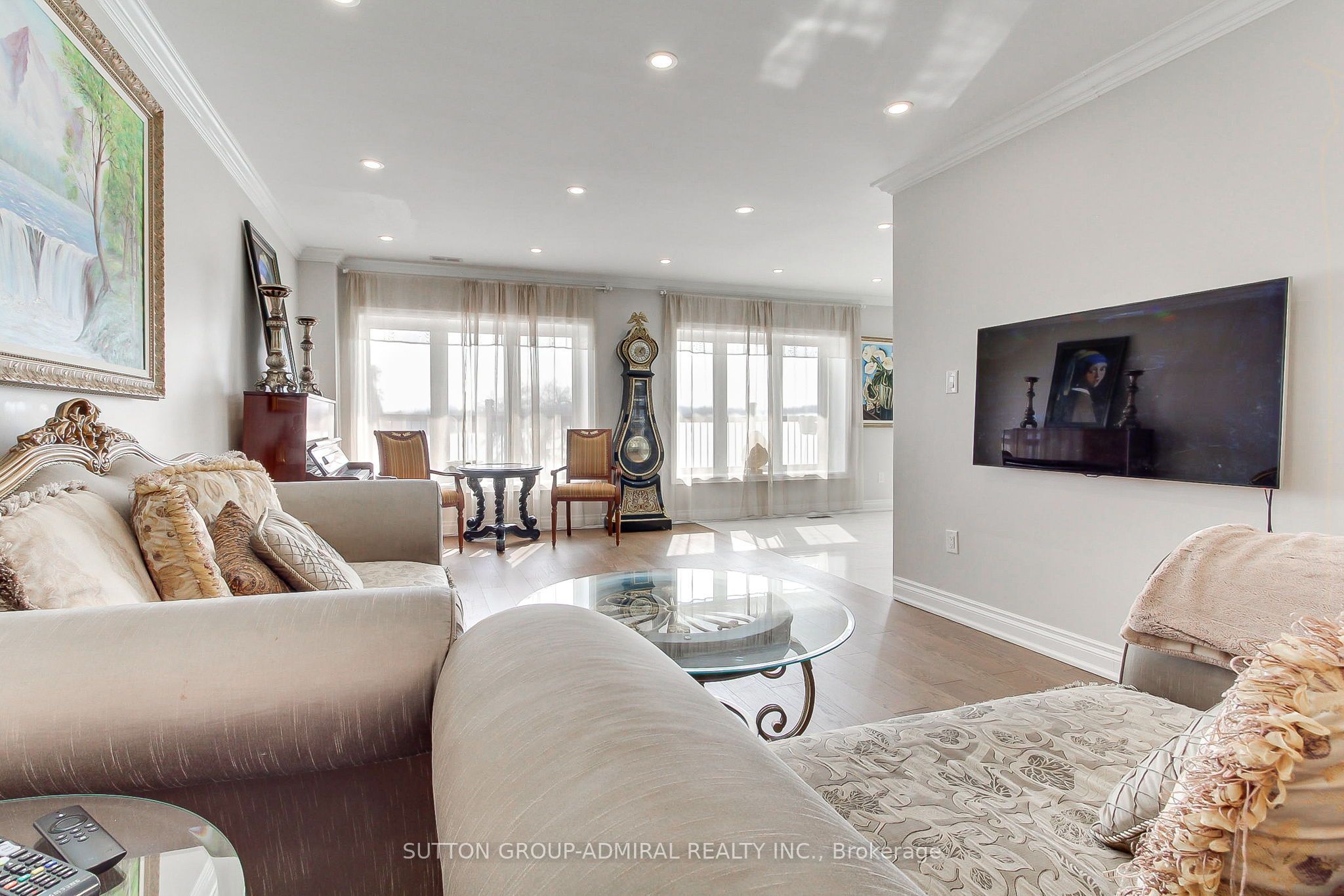 7205 19th Side Road Property Photo 6