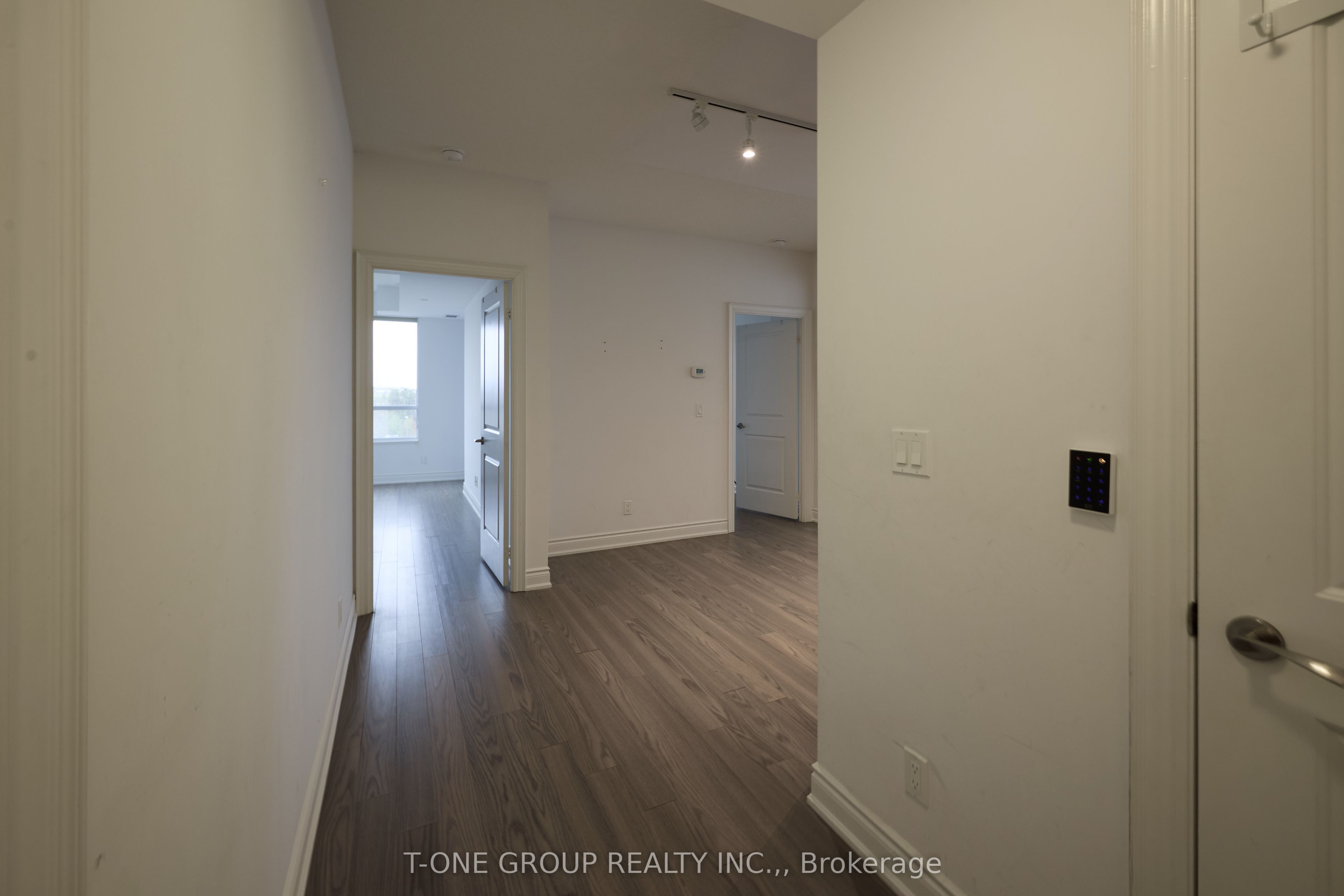 99 South Town Centre Boulevard 611 Property Photo 15