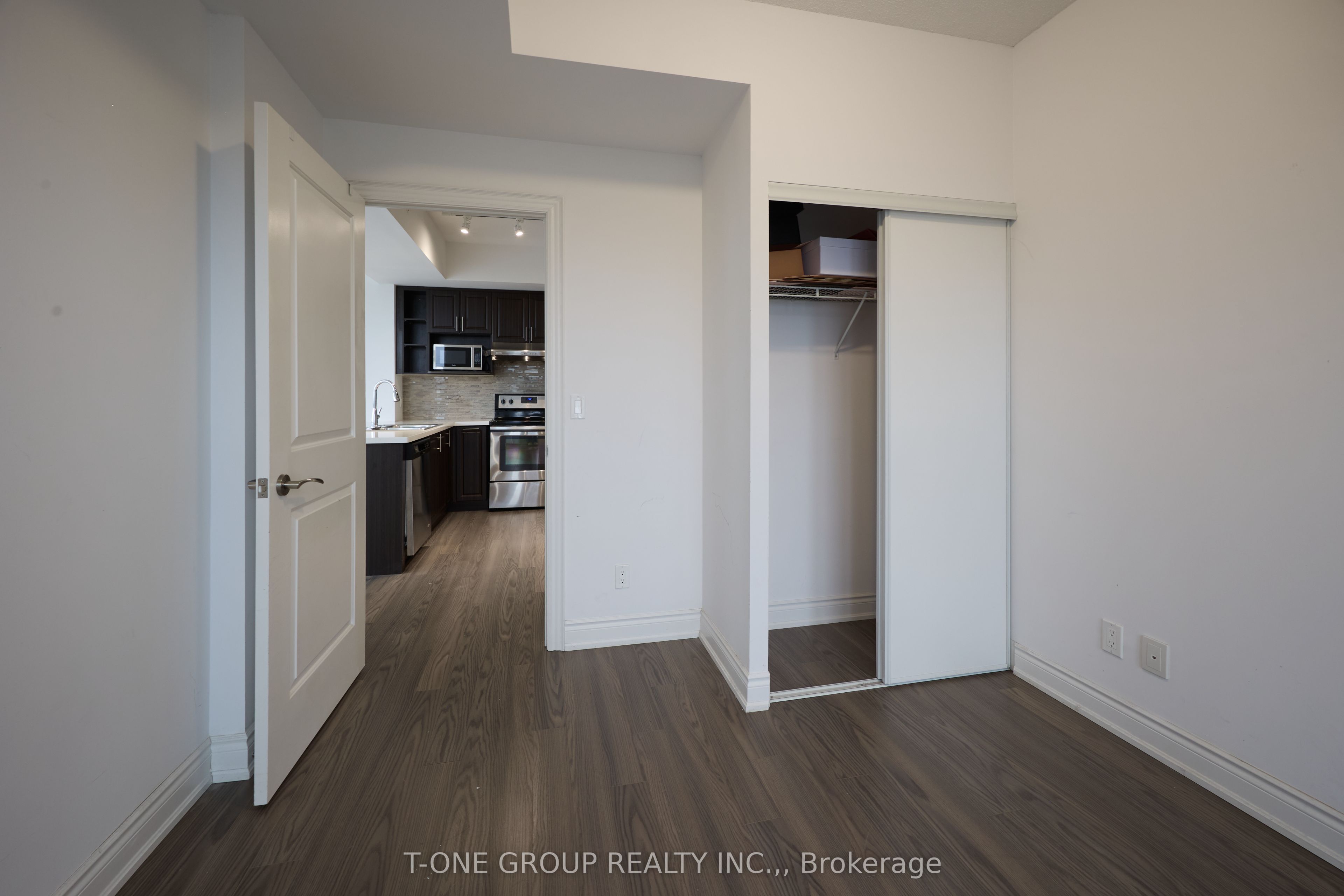 99 South Town Centre Boulevard 611 Property Photo 25