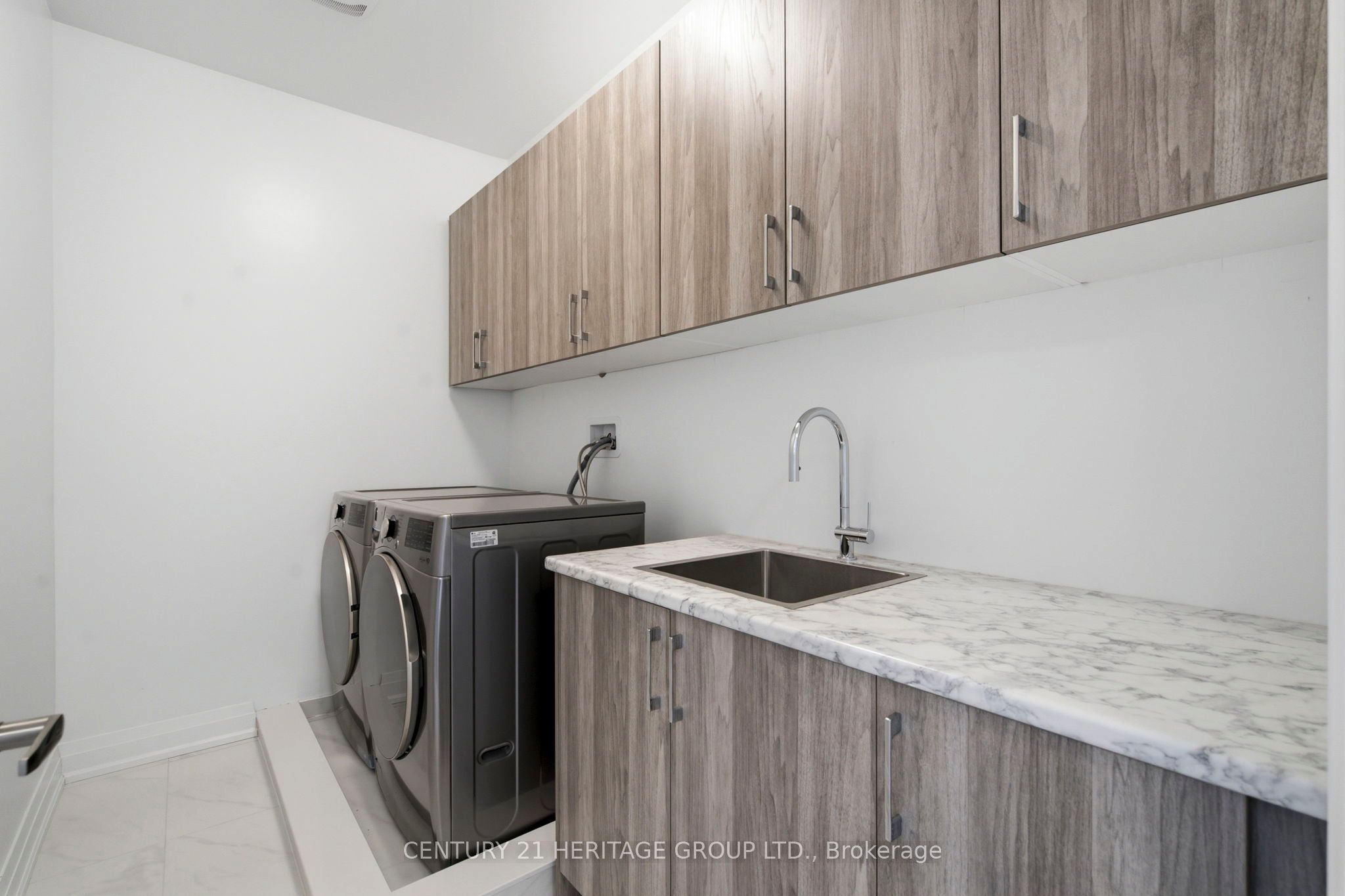 159 Snively Street Property Photo 15