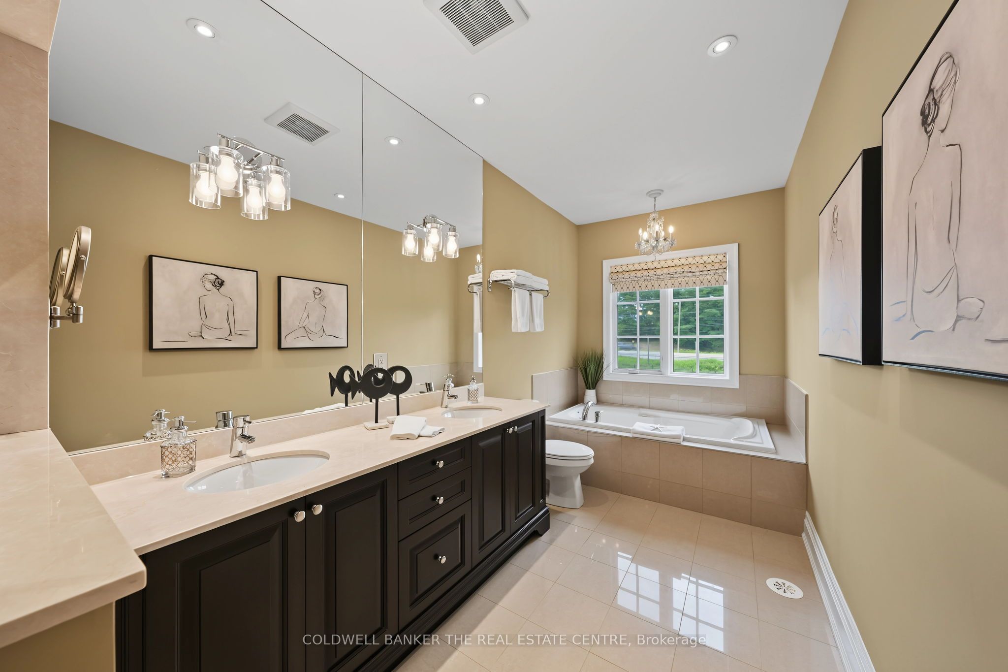 64 Jenny Thompson Court Property Photo 33