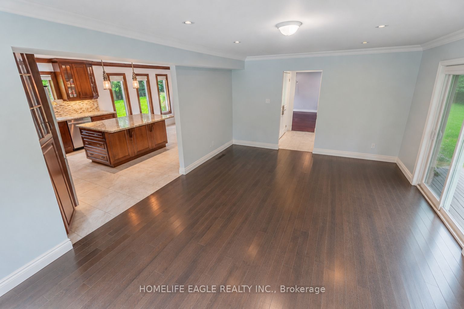 5803 3rd Line Property Photo 7