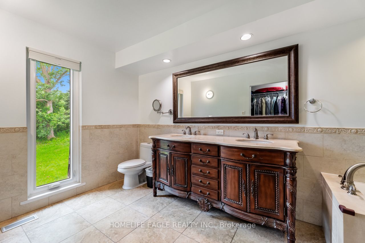 5803 3rd Line Property Photo 14