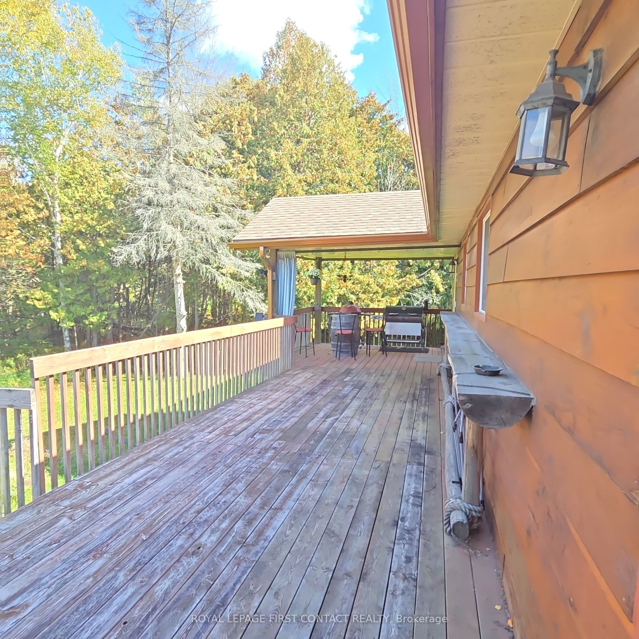 5144 25th Side Road Property Photo 4