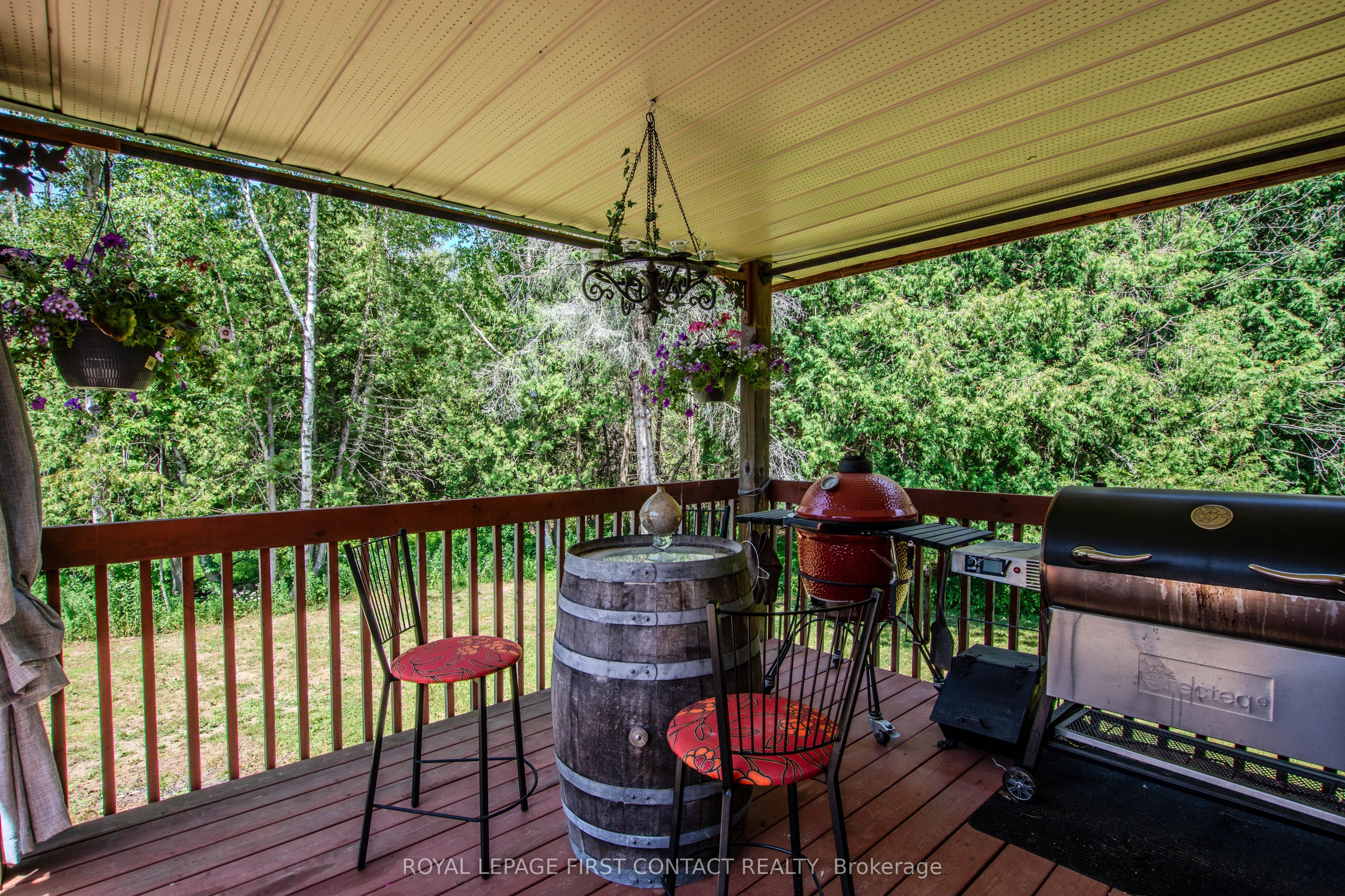5144 25th Side Road Property Photo 6