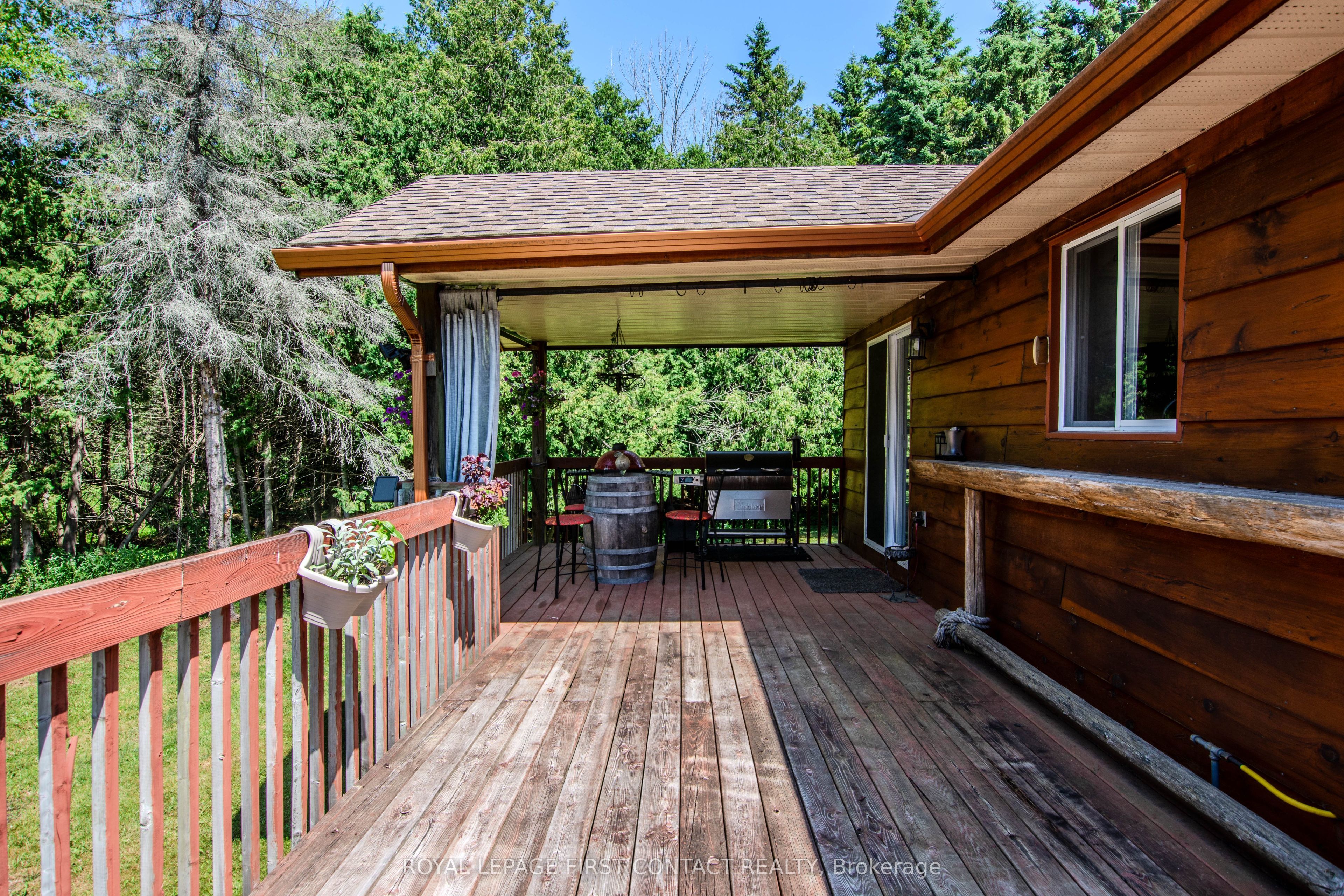 5144 25th Side Road Property Photo 7