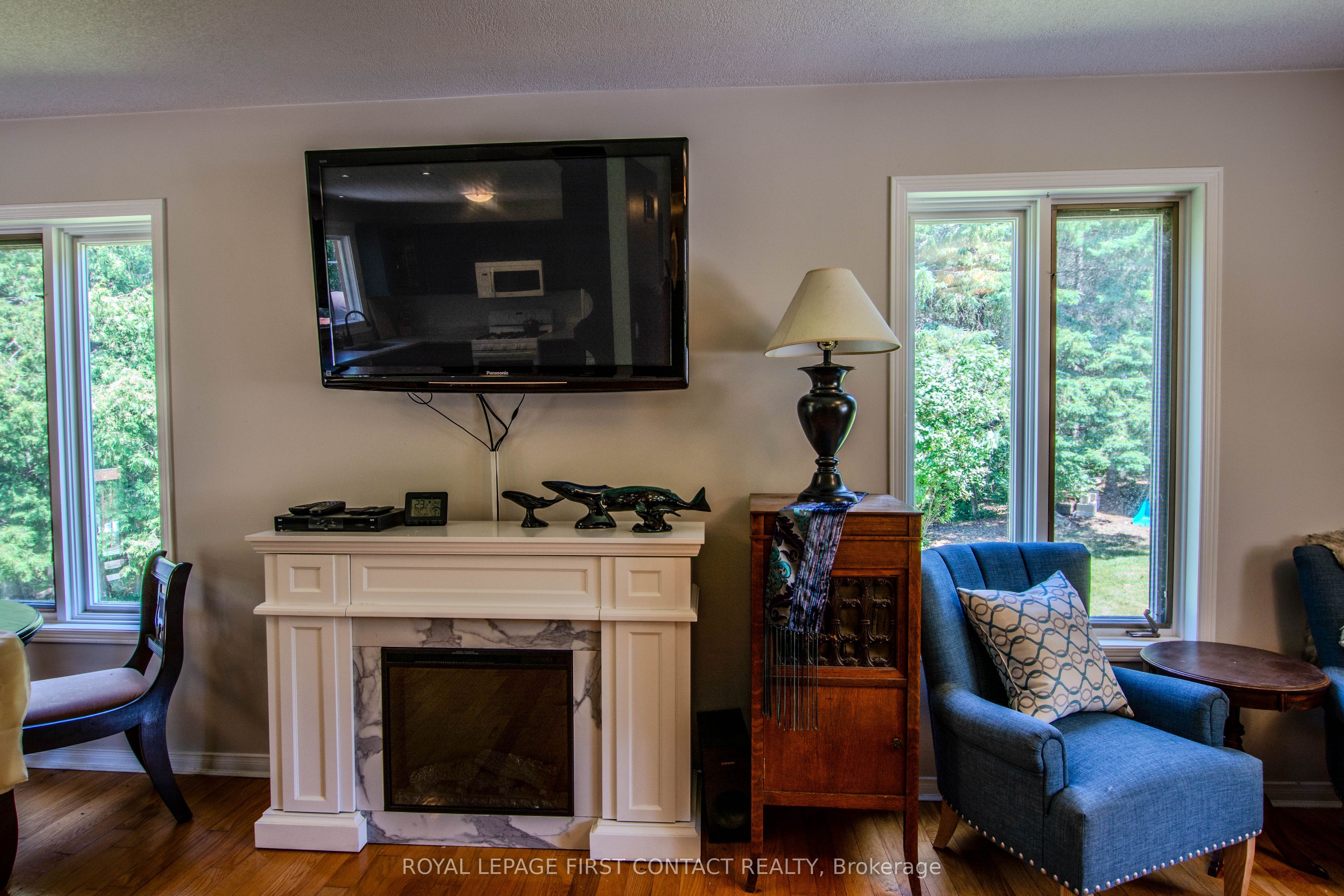 5144 25th Side Road Property Photo 11