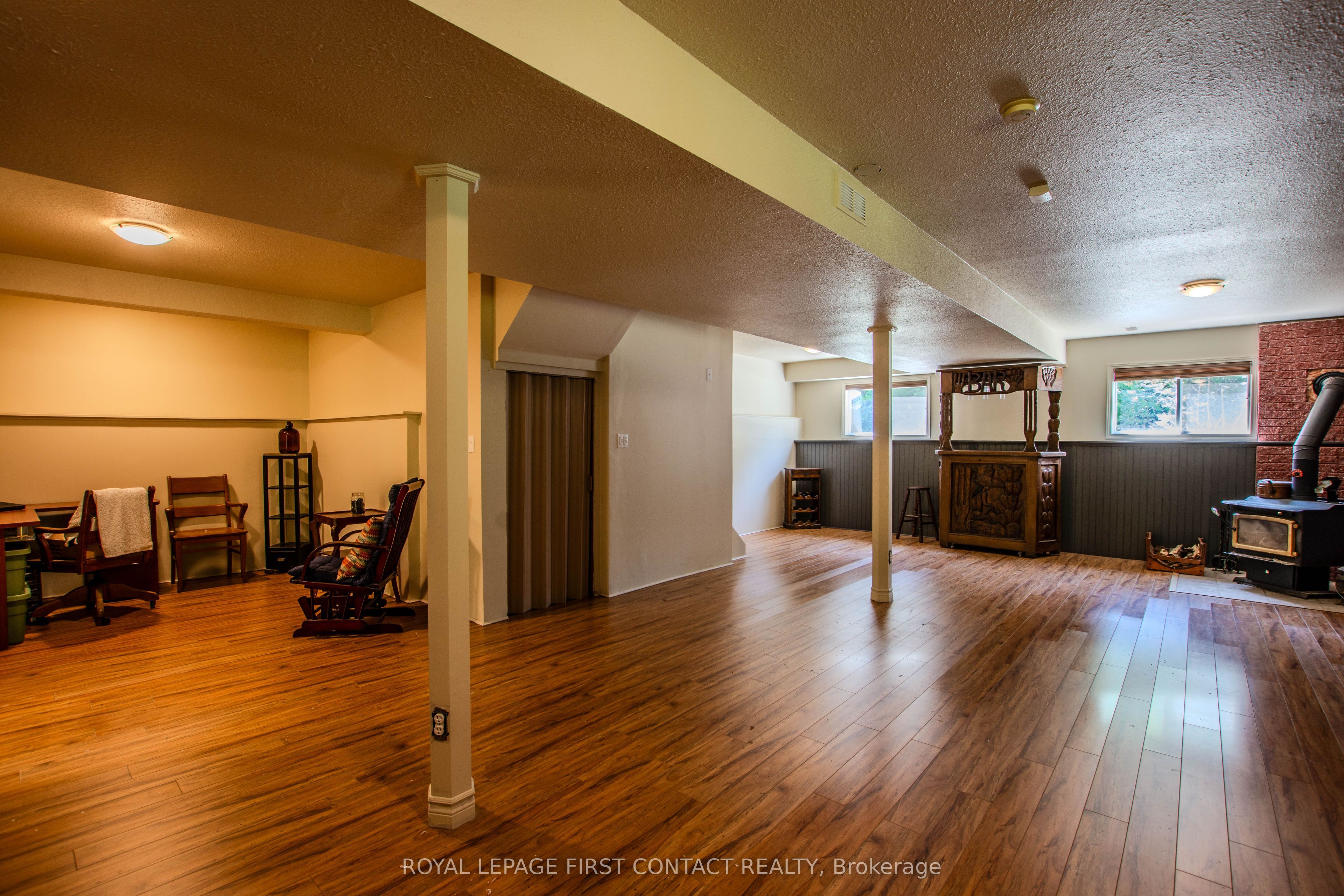 5144 25th Side Road Property Photo 23