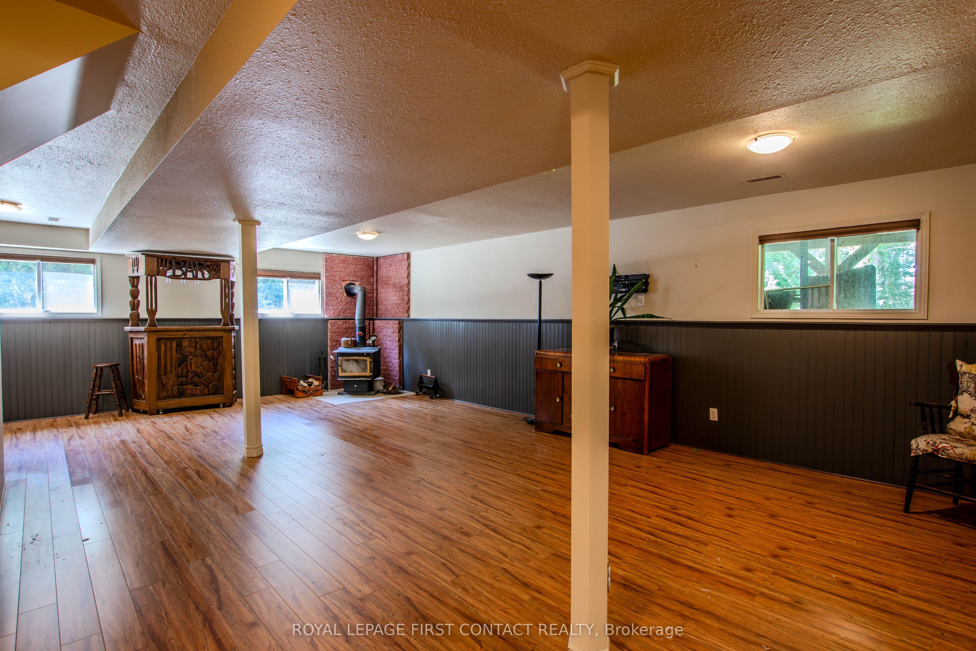 5144 25th Side Road Property Photo 25