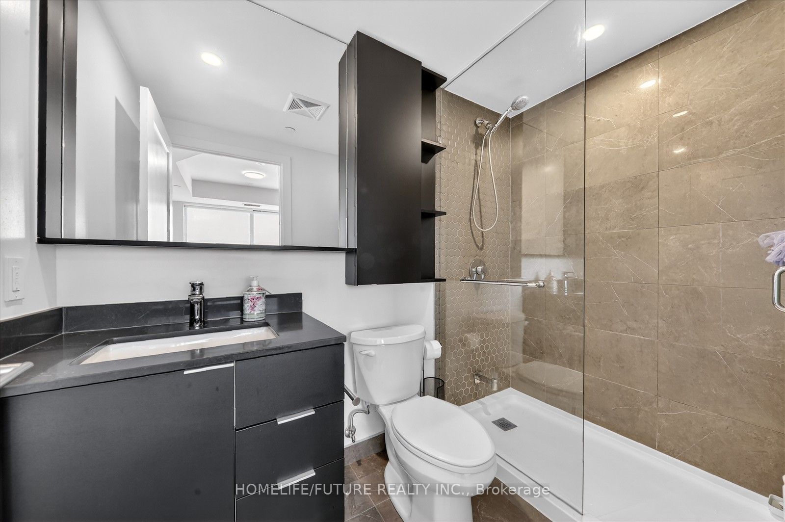 8 Cedarland Drive 1017 Property Photo 20