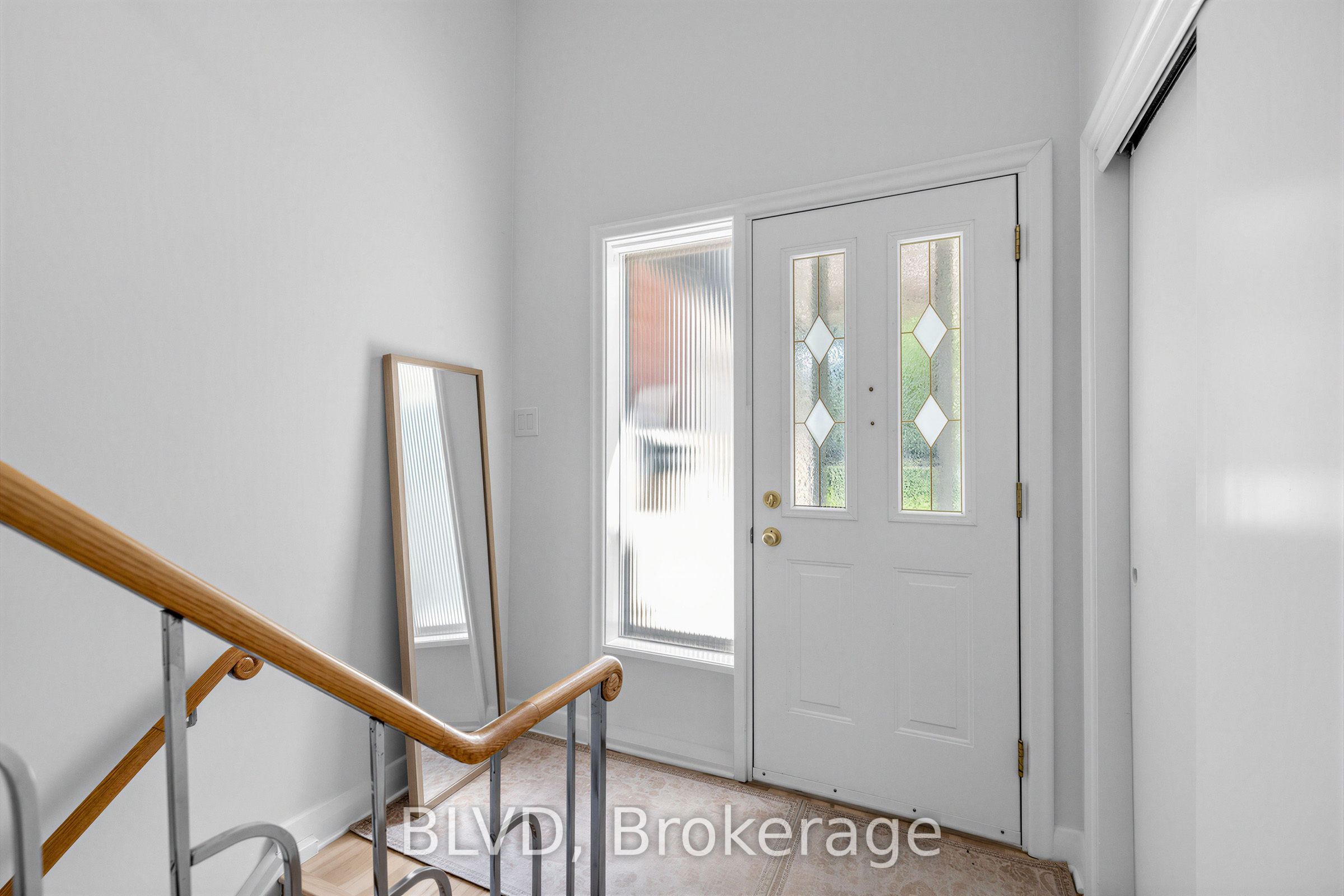457 Paliser Crescent N Property Photo 13