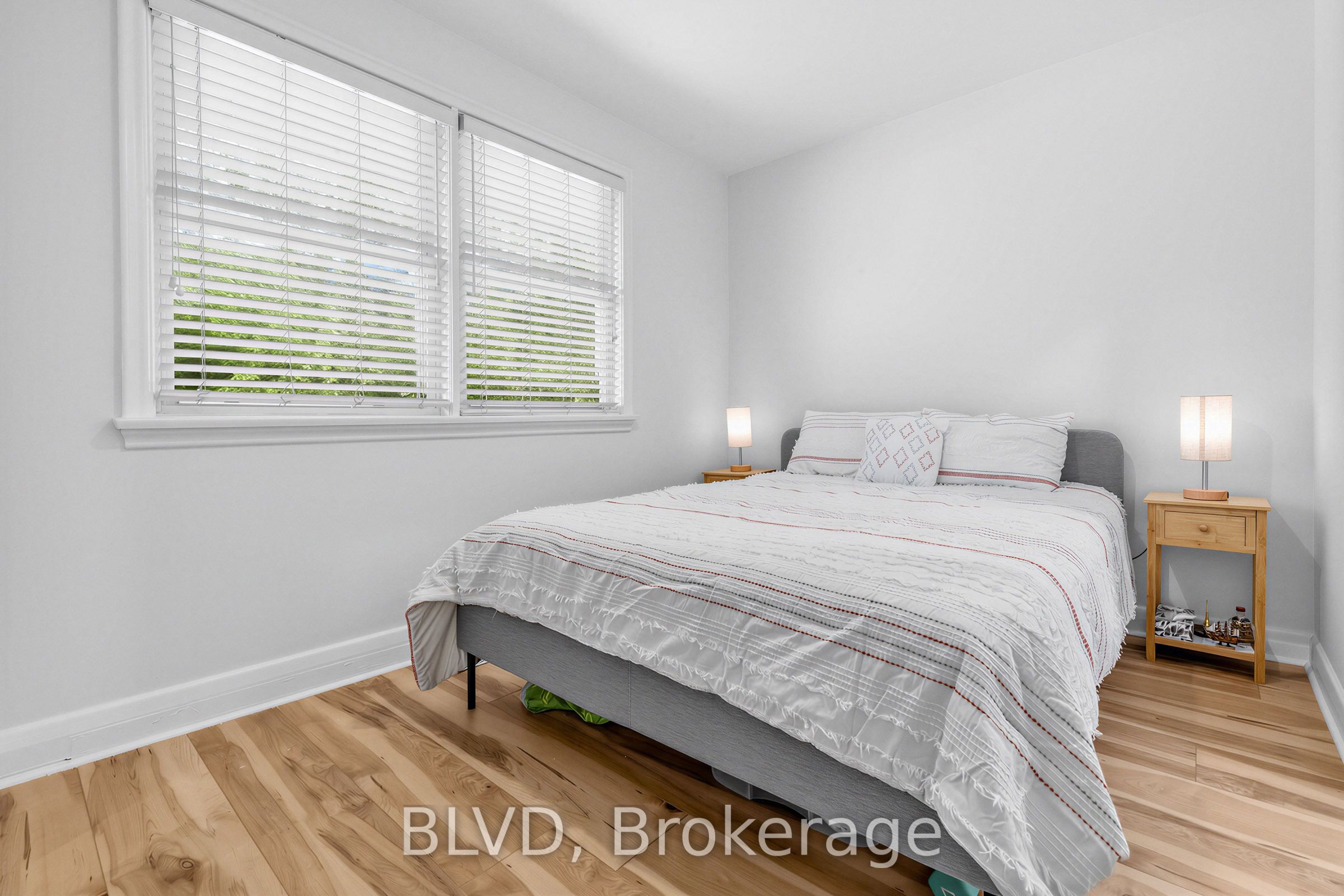 457 Paliser Crescent N Property Photo 15