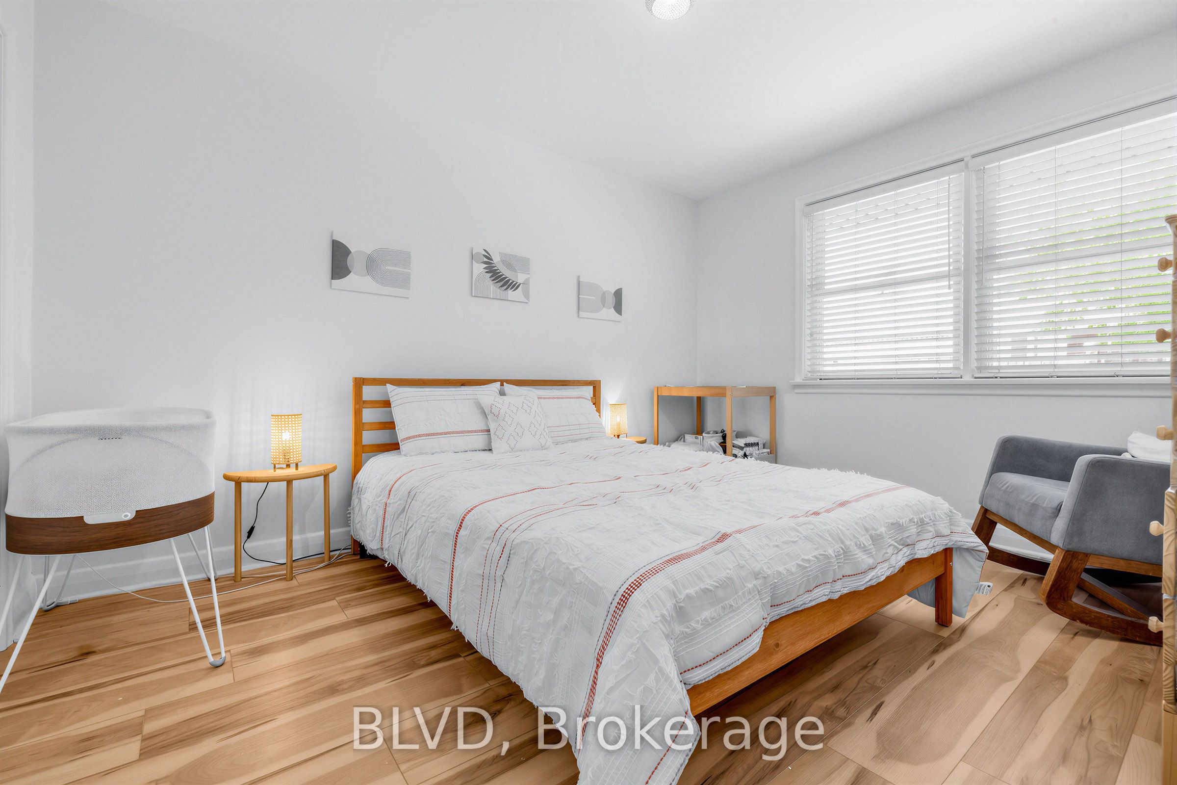 457 Paliser Crescent N Property Photo 21