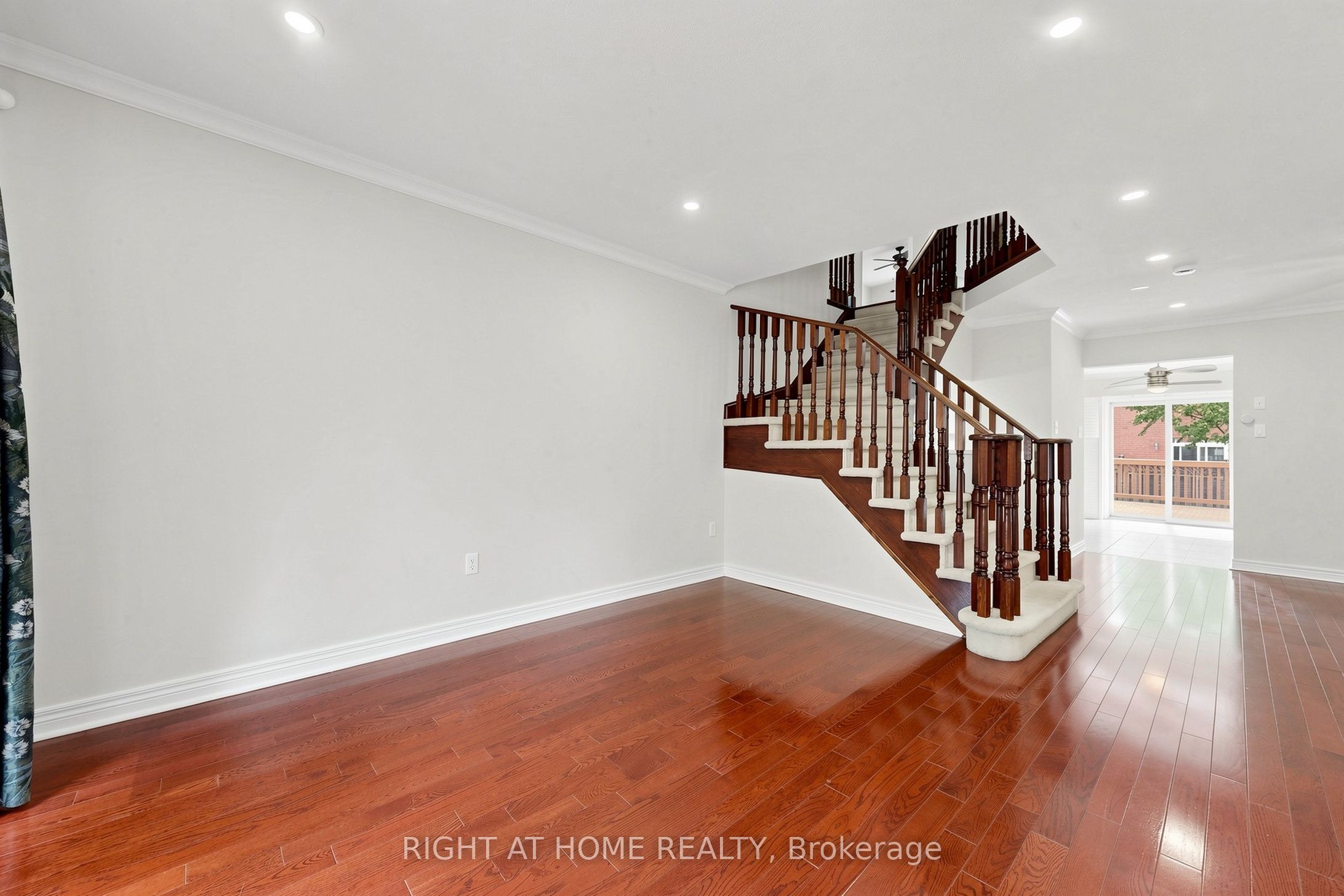 204 Everett Street Property Photo 7