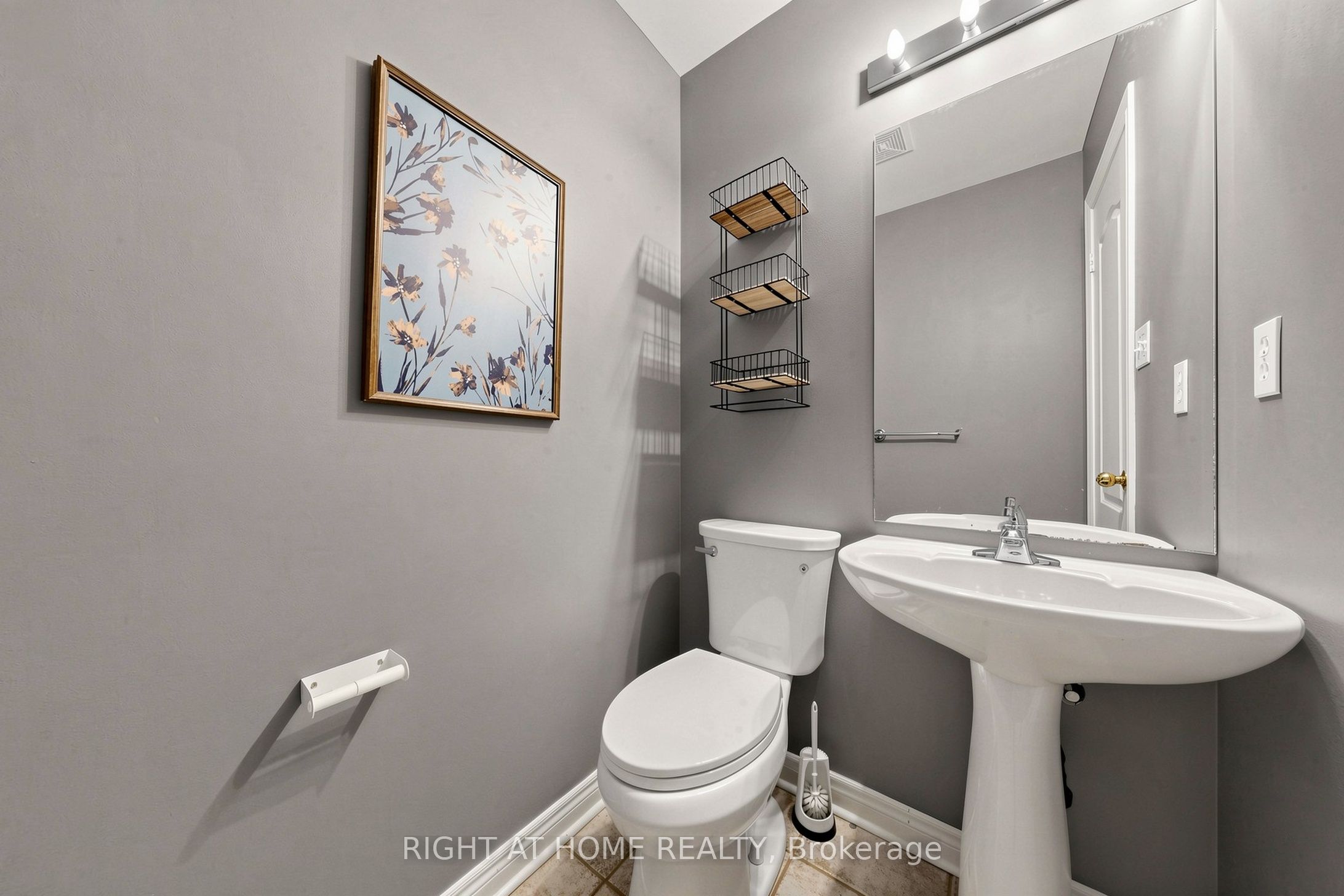 204 Everett Street Property Photo 23