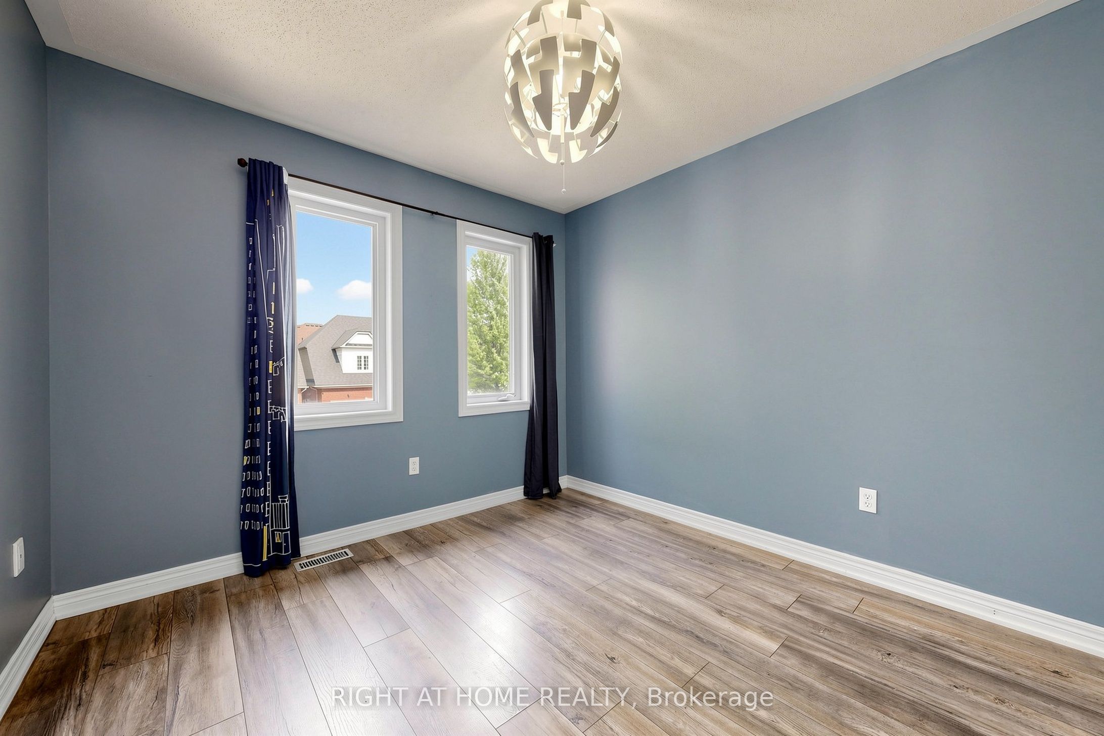 204 Everett Street Property Photo 31