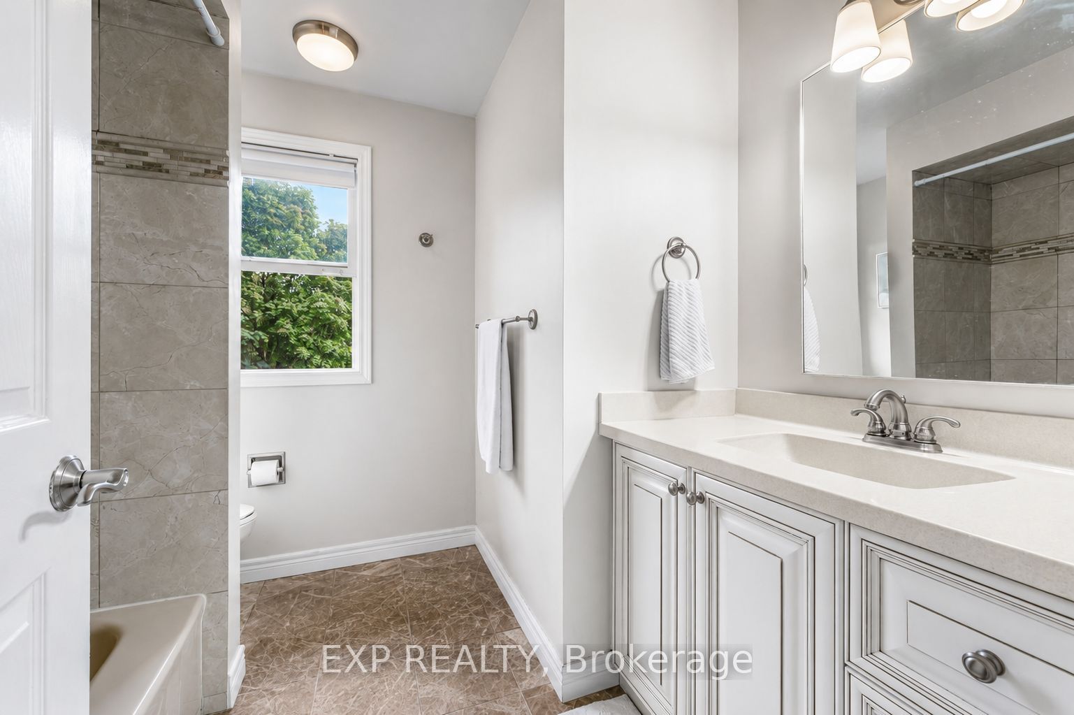 16 Wainwright Avenue Property Photo 25
