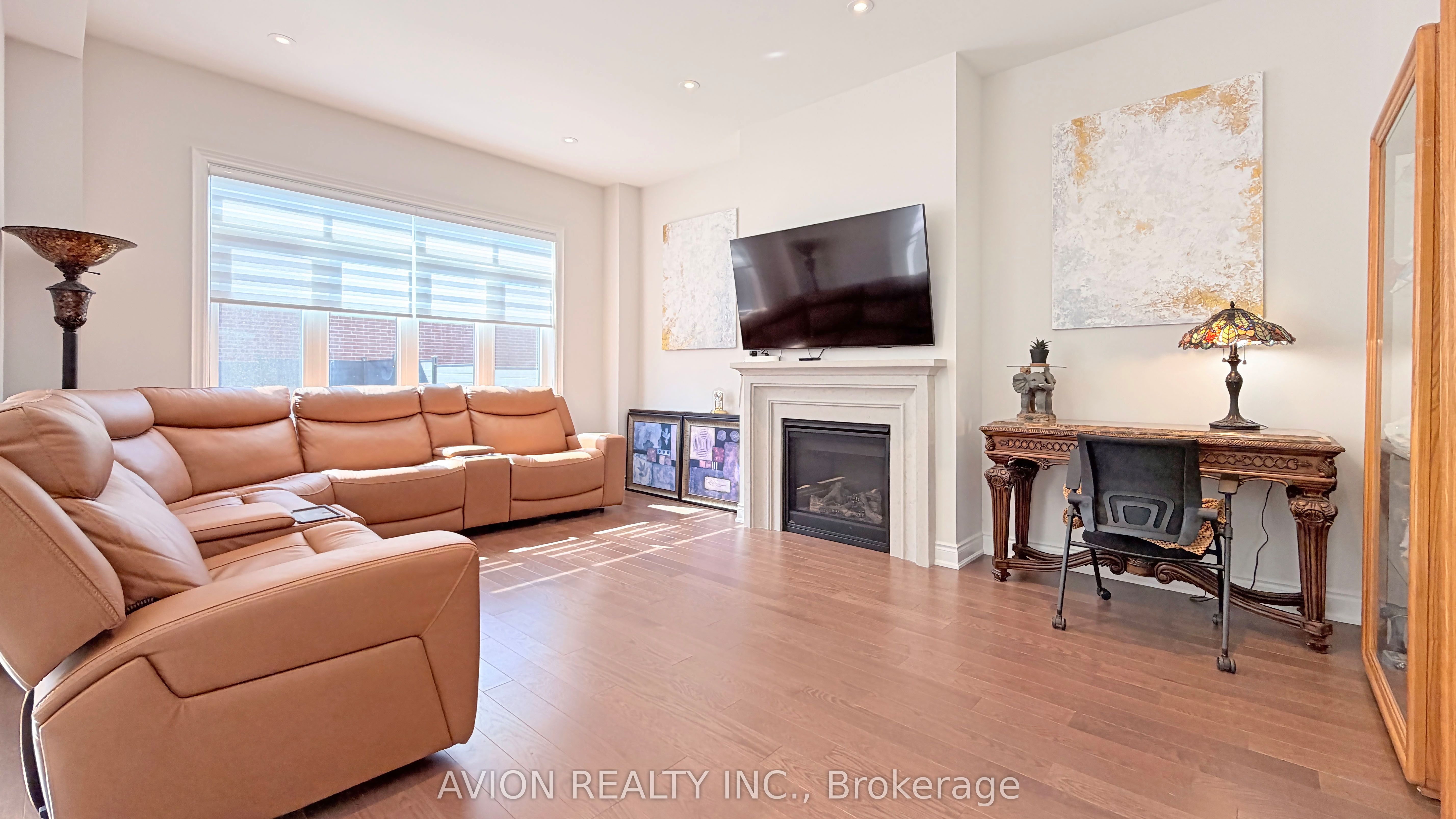 76 Maple Fields Circle Property Photo 6