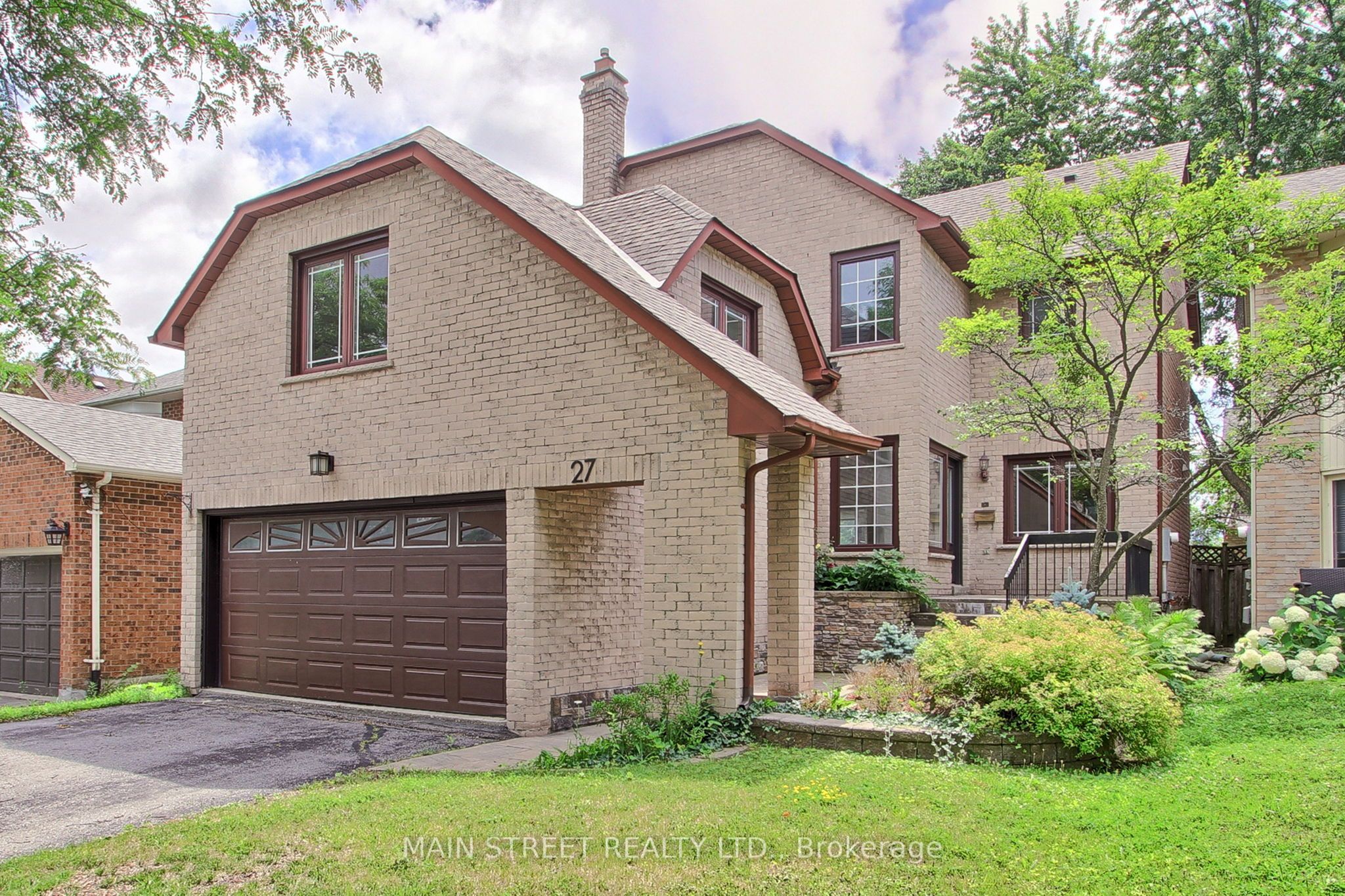 27 Murdock Avenue Property Photo 1