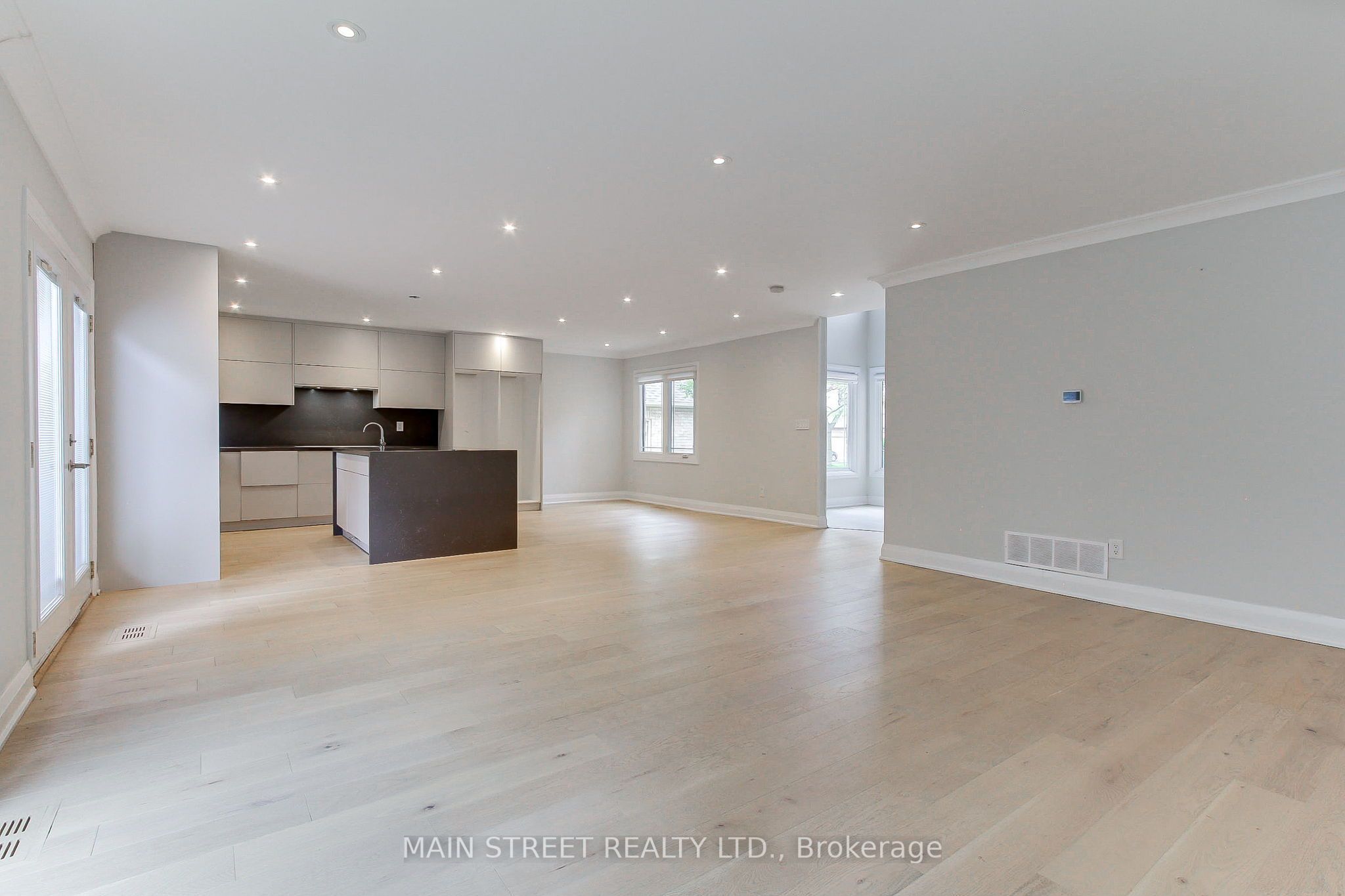27 Murdock Avenue Property Photo 16