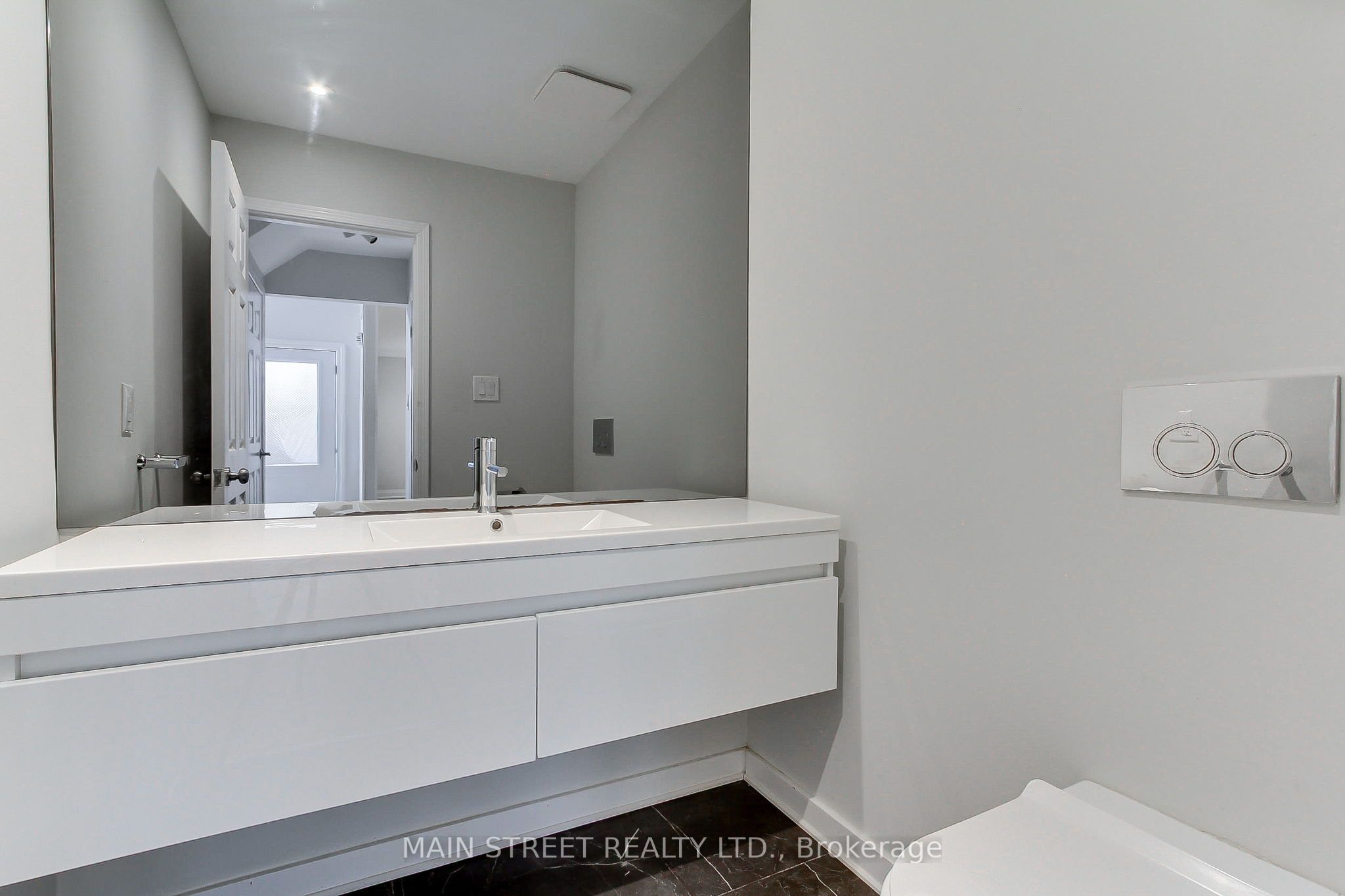 27 Murdock Avenue Property Photo 17