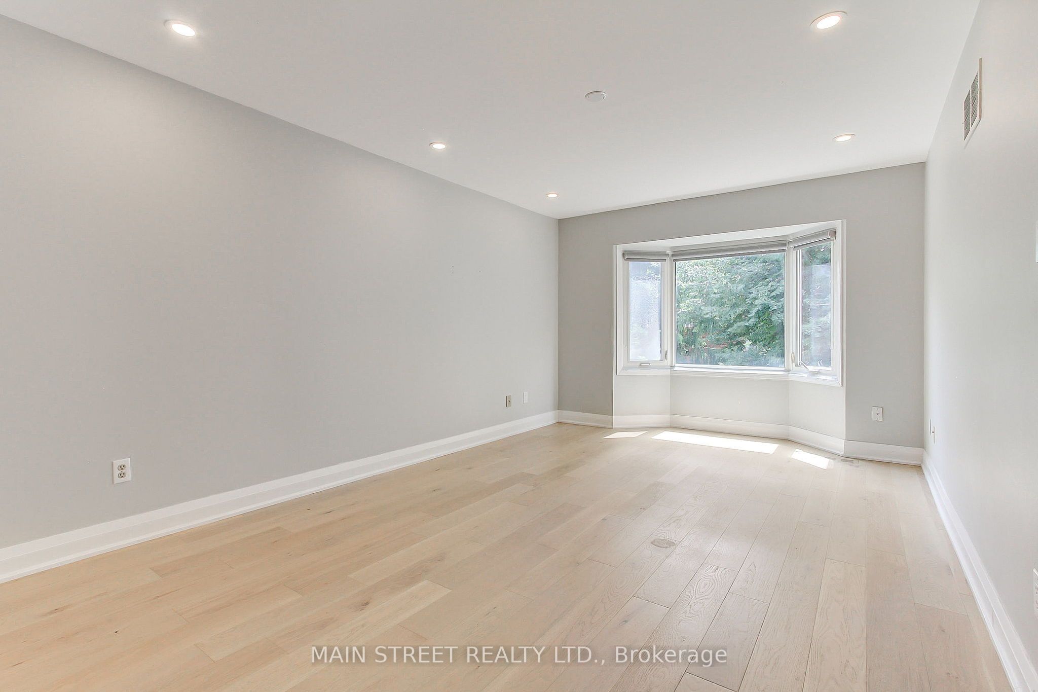 27 Murdock Avenue Property Photo 20