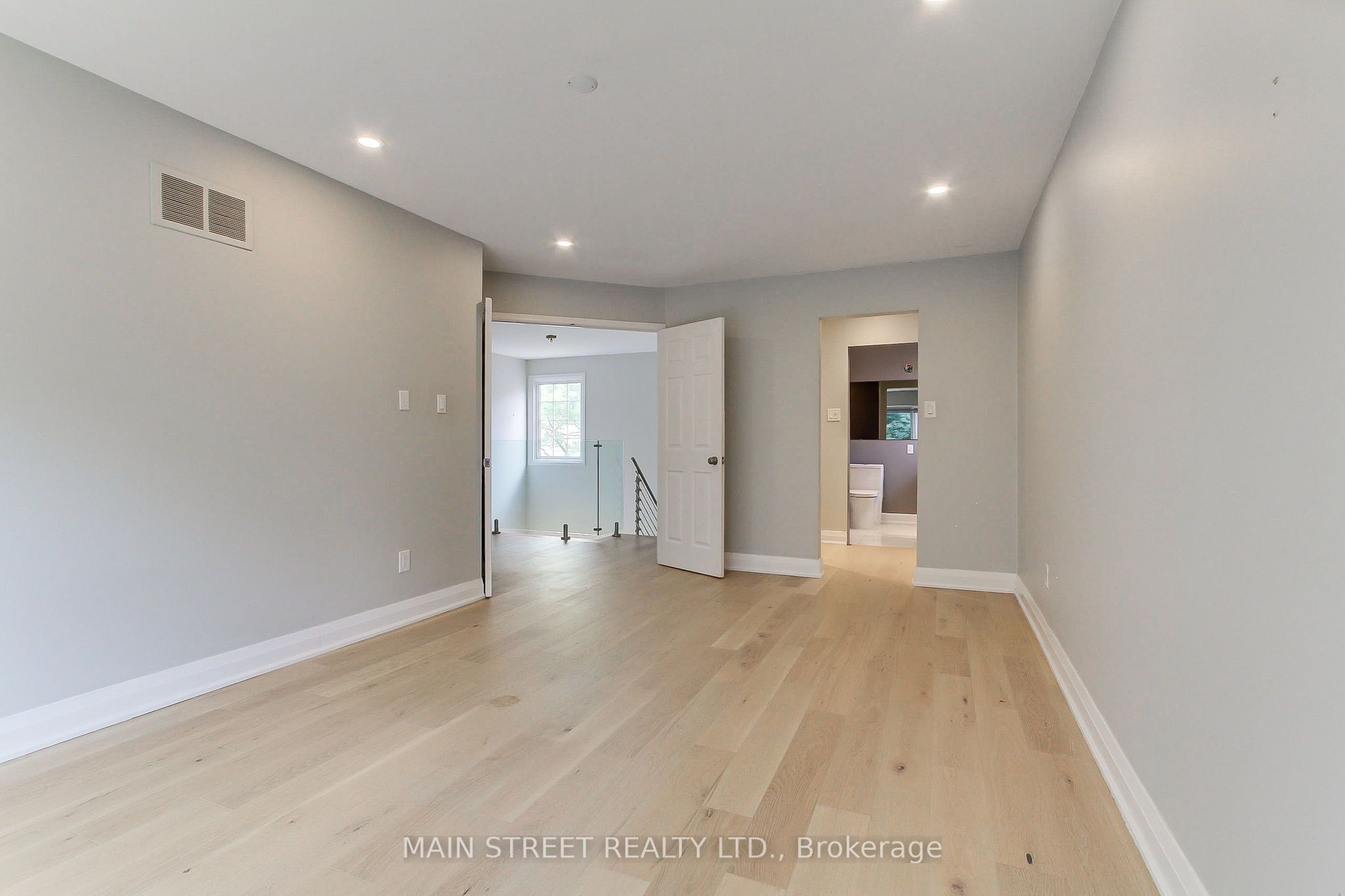 27 Murdock Avenue Property Photo 21