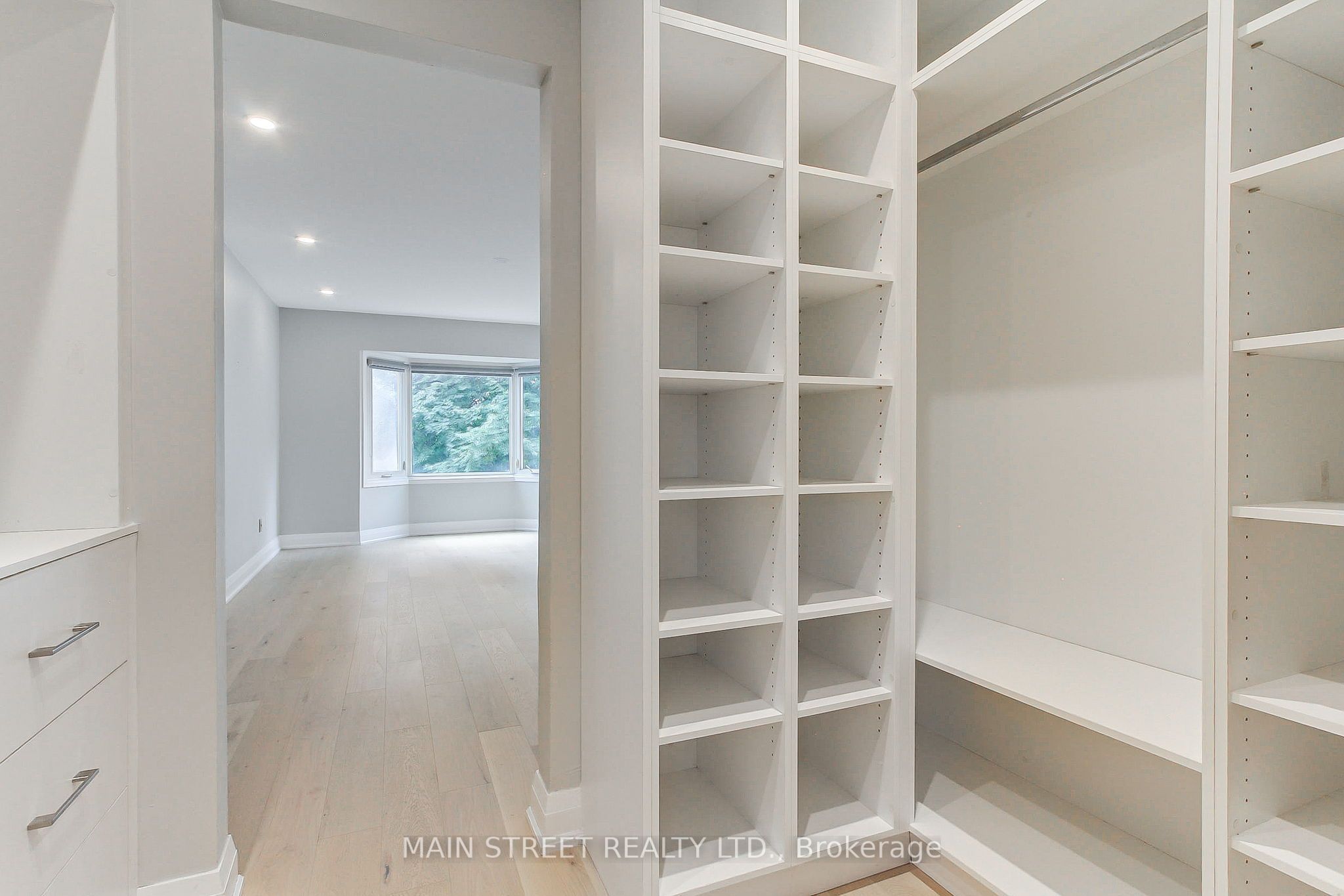 27 Murdock Avenue Property Photo 23