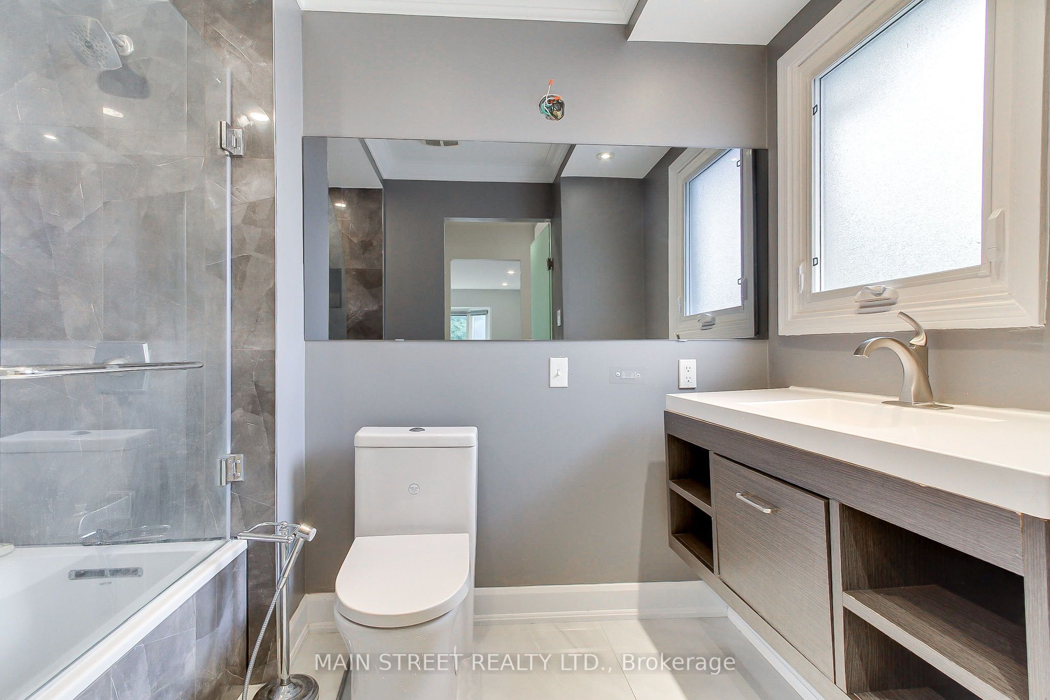 27 Murdock Avenue Property Photo 24