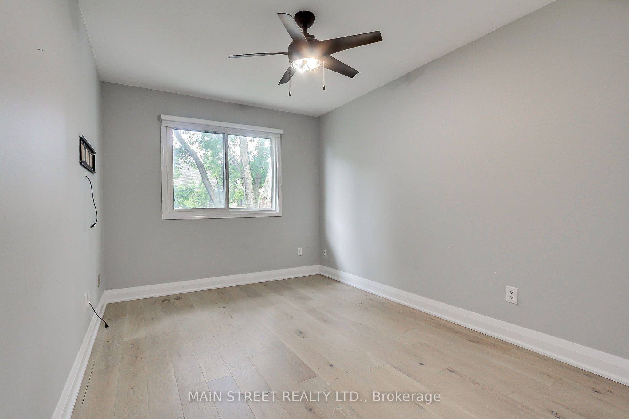 27 Murdock Avenue Property Photo 26