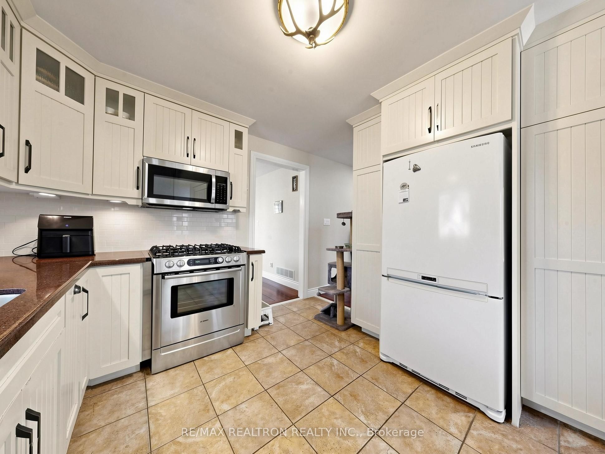 4 Lyons Lane Property Photo 10