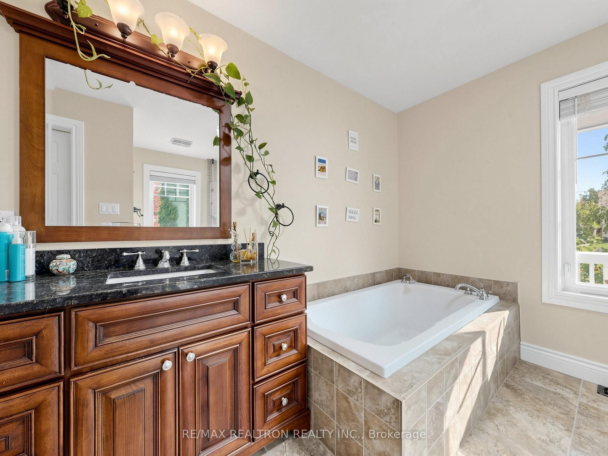 4 Lyons Lane Property Photo 17