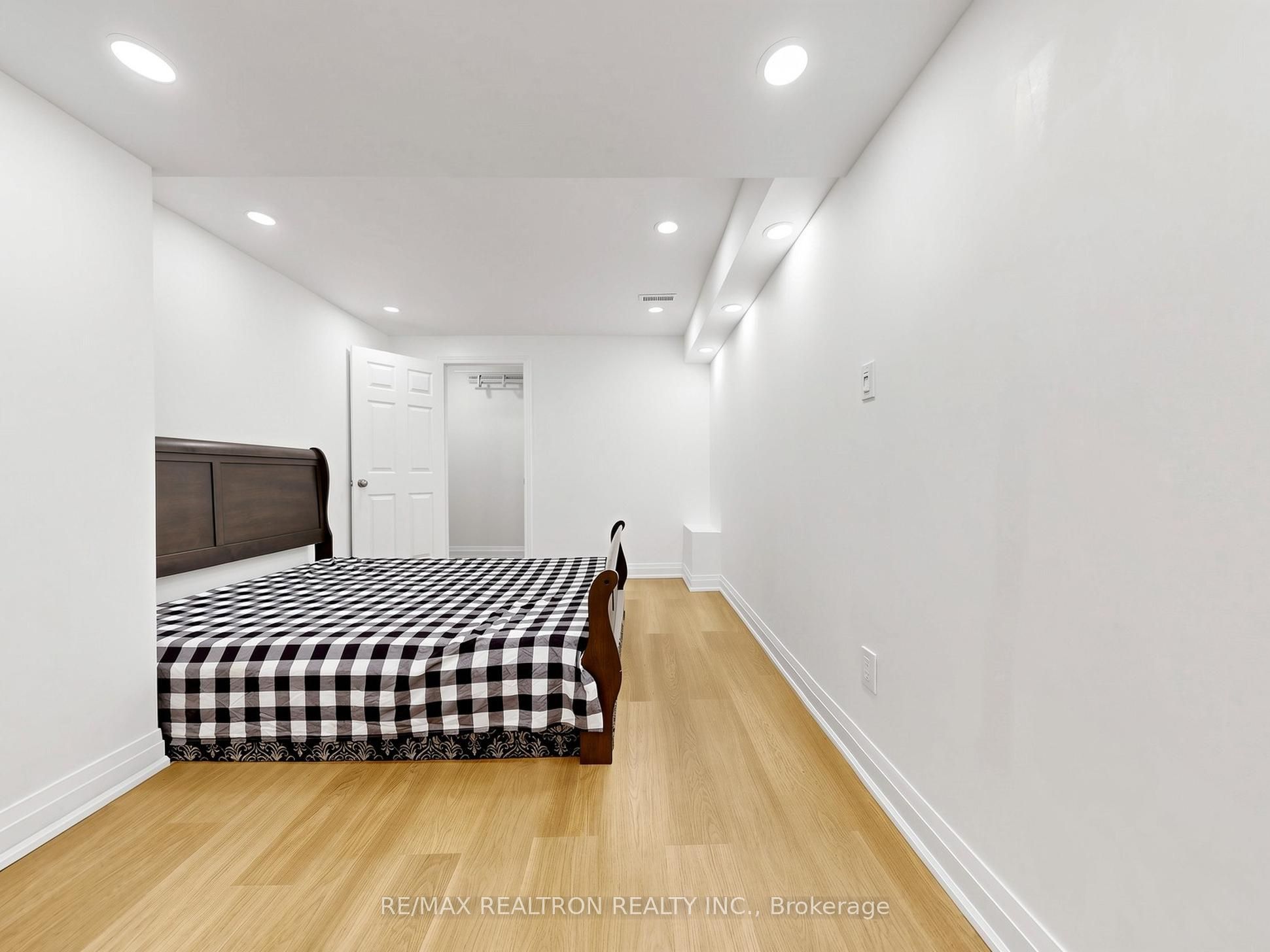 4 Lyons Lane Property Photo 42